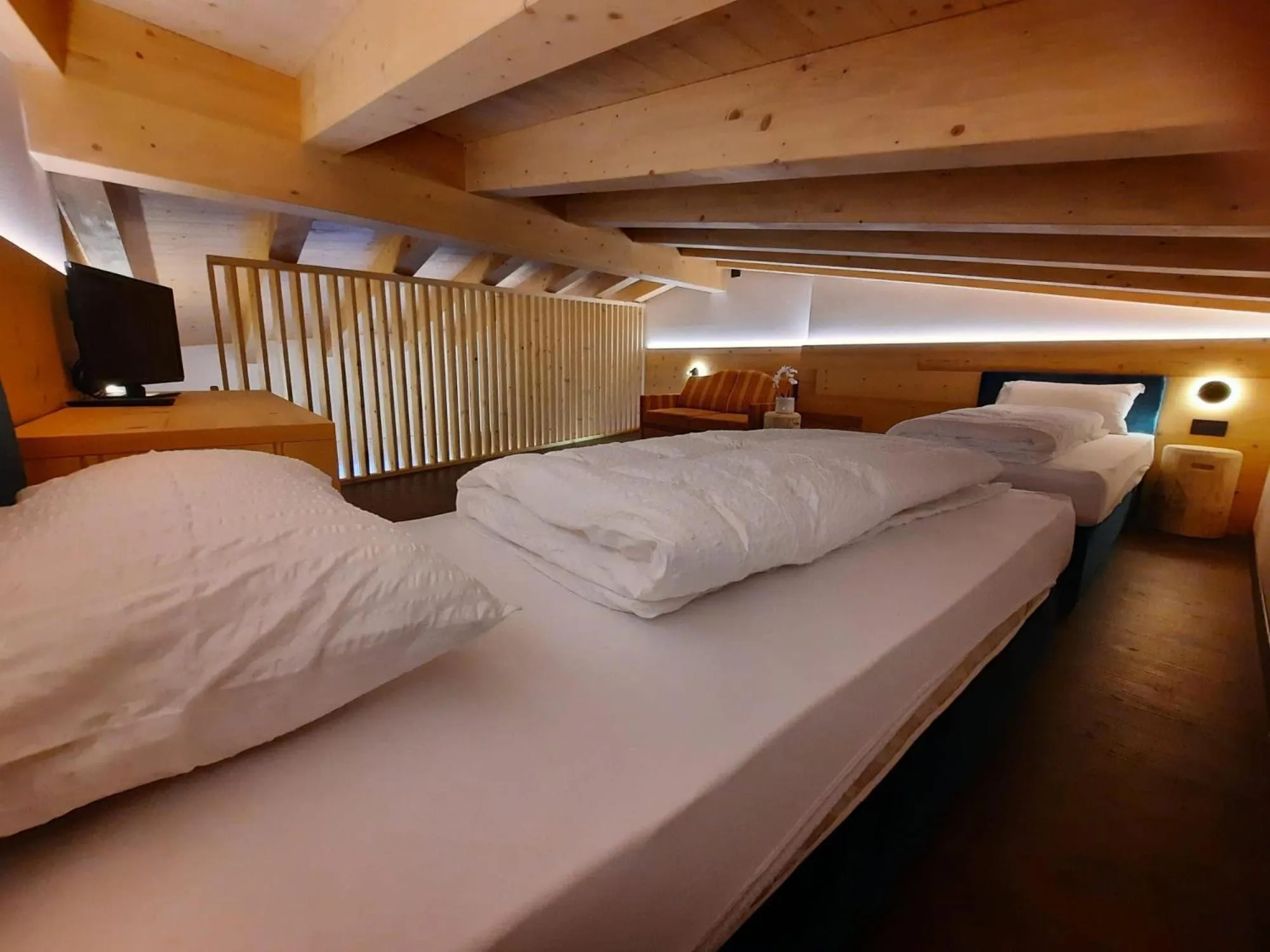 Bed in Alpen Hotel Vidi
