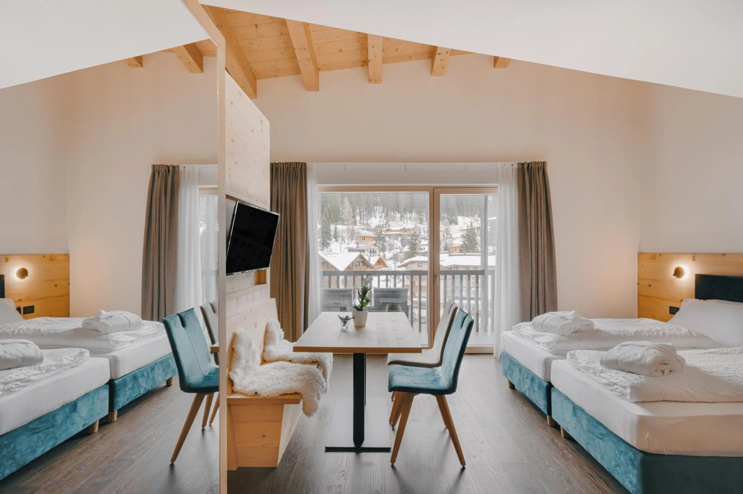 Bed in Alpen Hotel Vidi