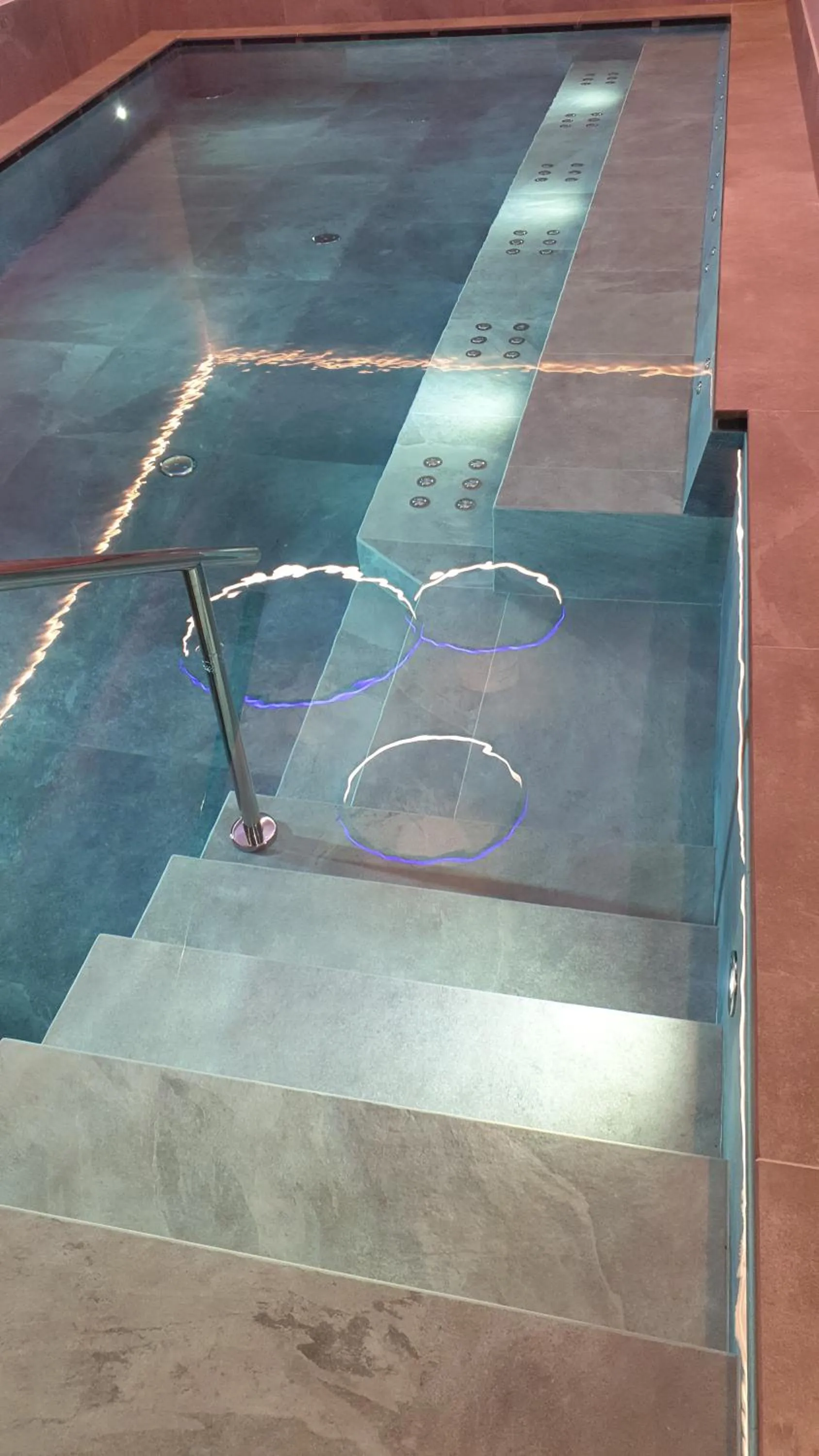 Swimming pool in Alpen Hotel Vidi