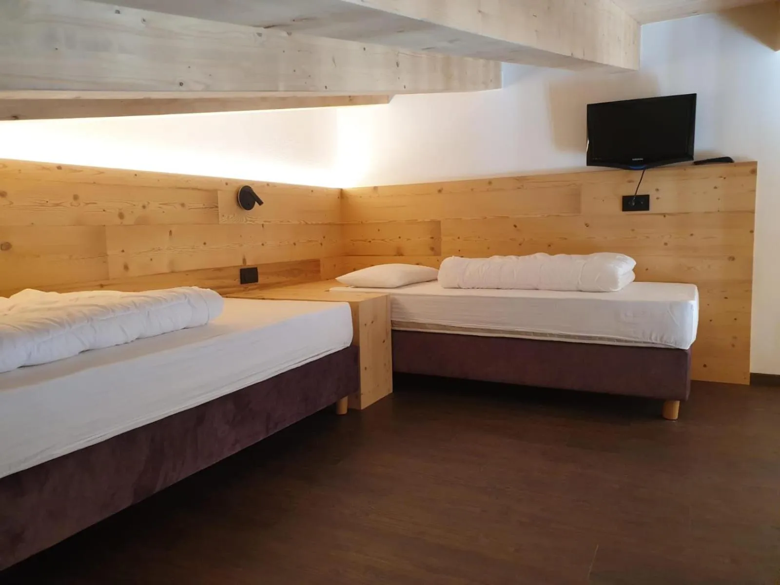 Bed in Alpen Hotel Vidi