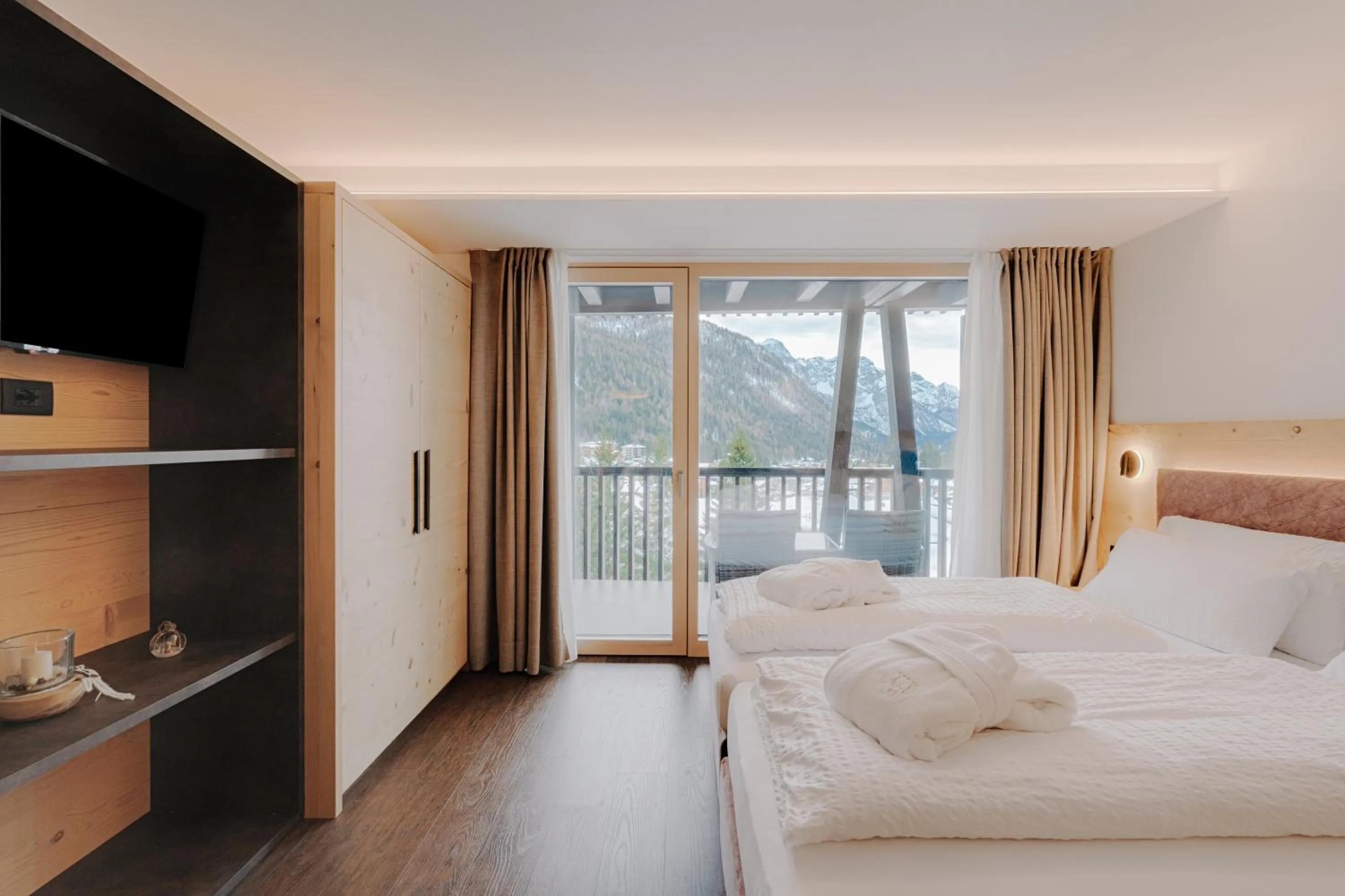 Bed in Alpen Hotel Vidi