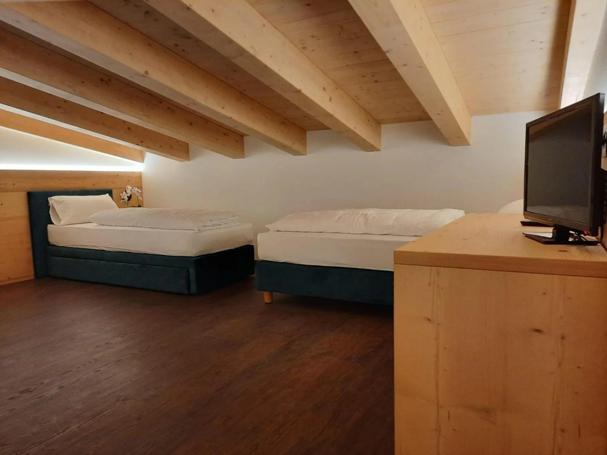 Bed in Alpen Hotel Vidi