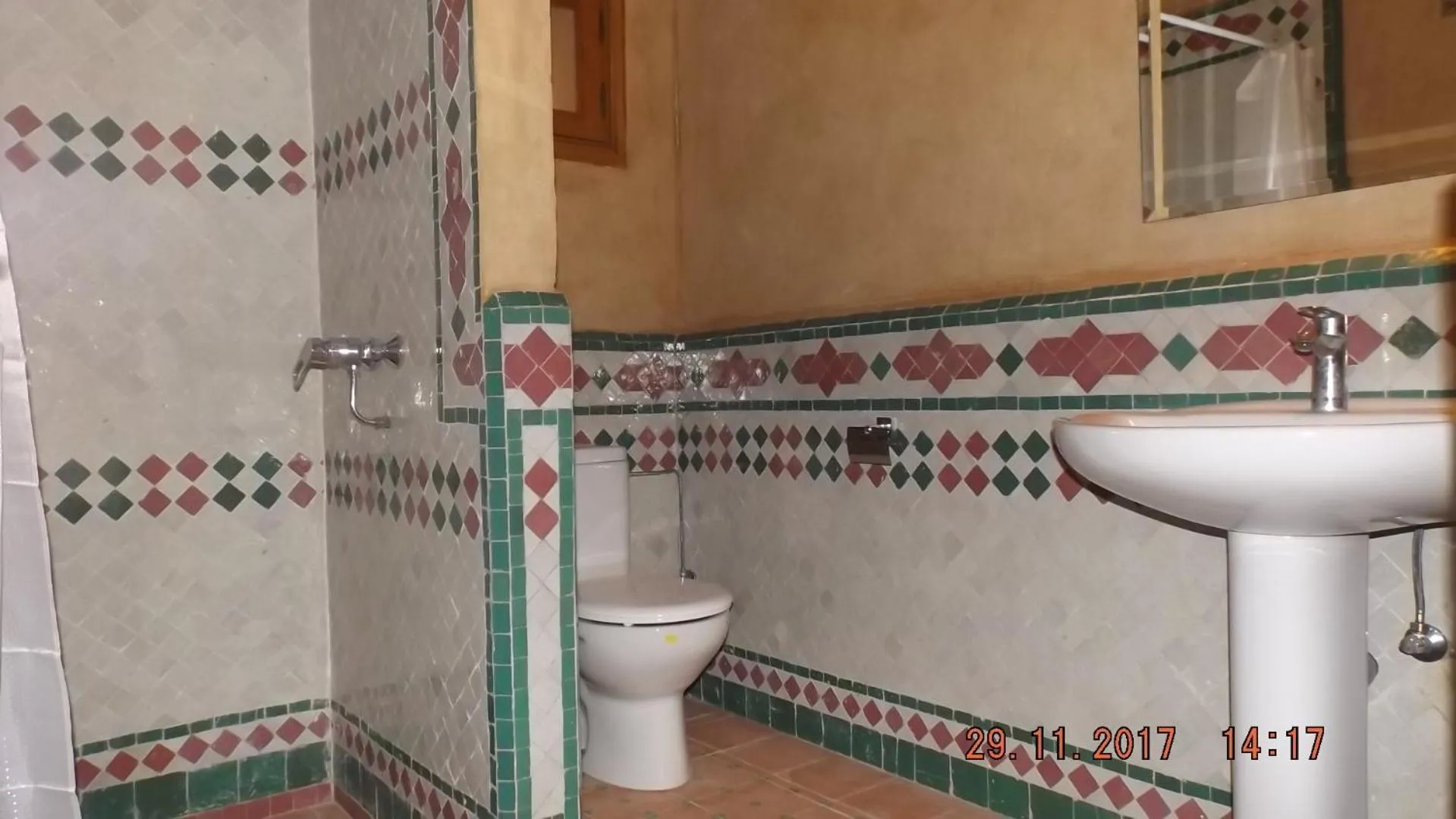 Shower in Riad jasmins & Spa