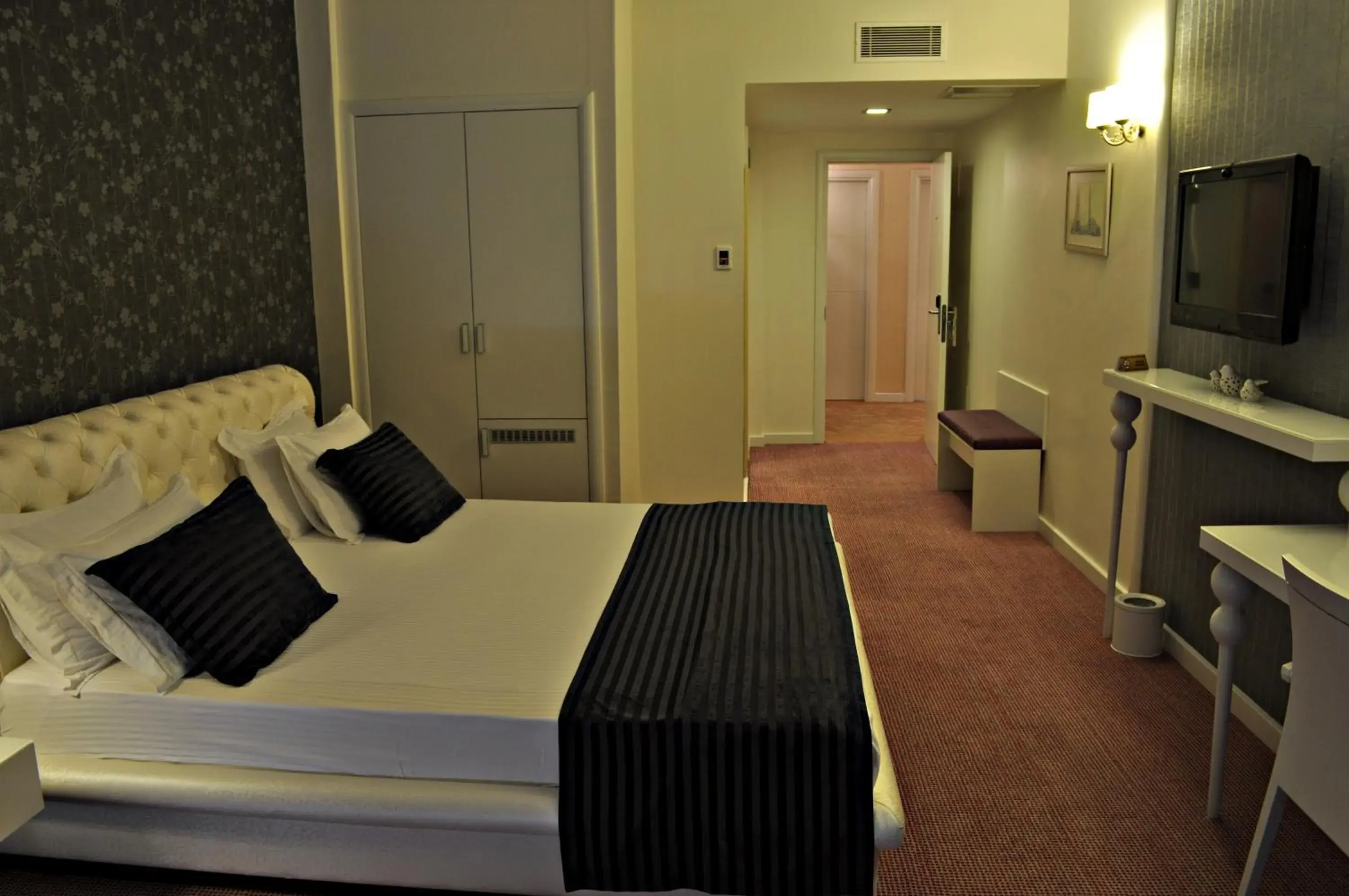 Deluxe Double Room in Hotel Edirne Palace Deluxe Double Room in Hotel Edirne Palace