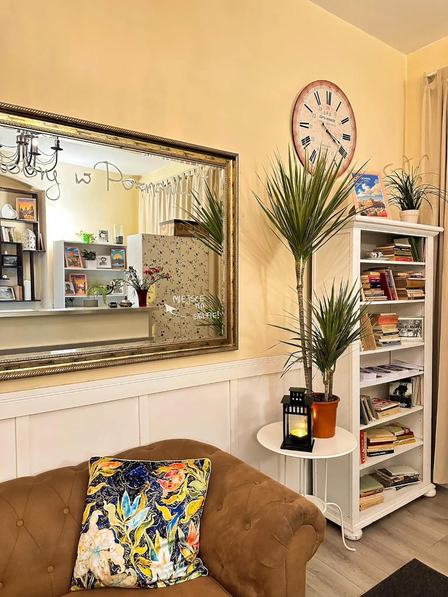 Explorer B&B Old Town Rooms & Apartment #don't be a tourist, be an Explorer!