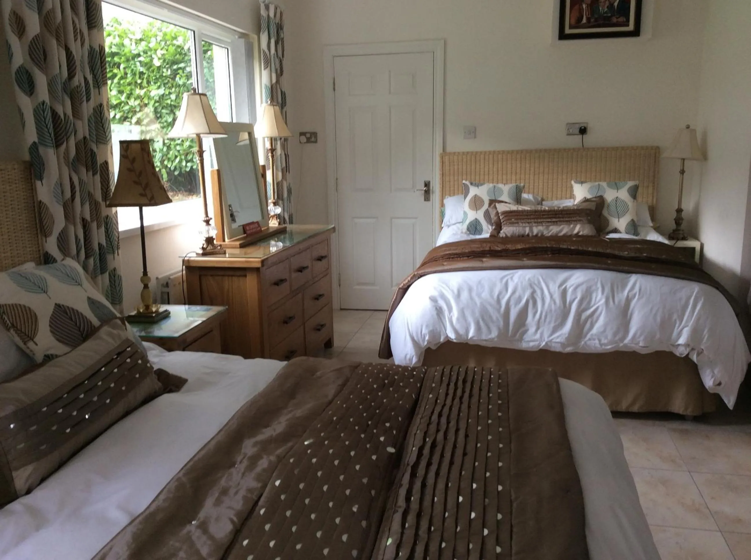 Bedroom, Bed in Lurgan West Lodge