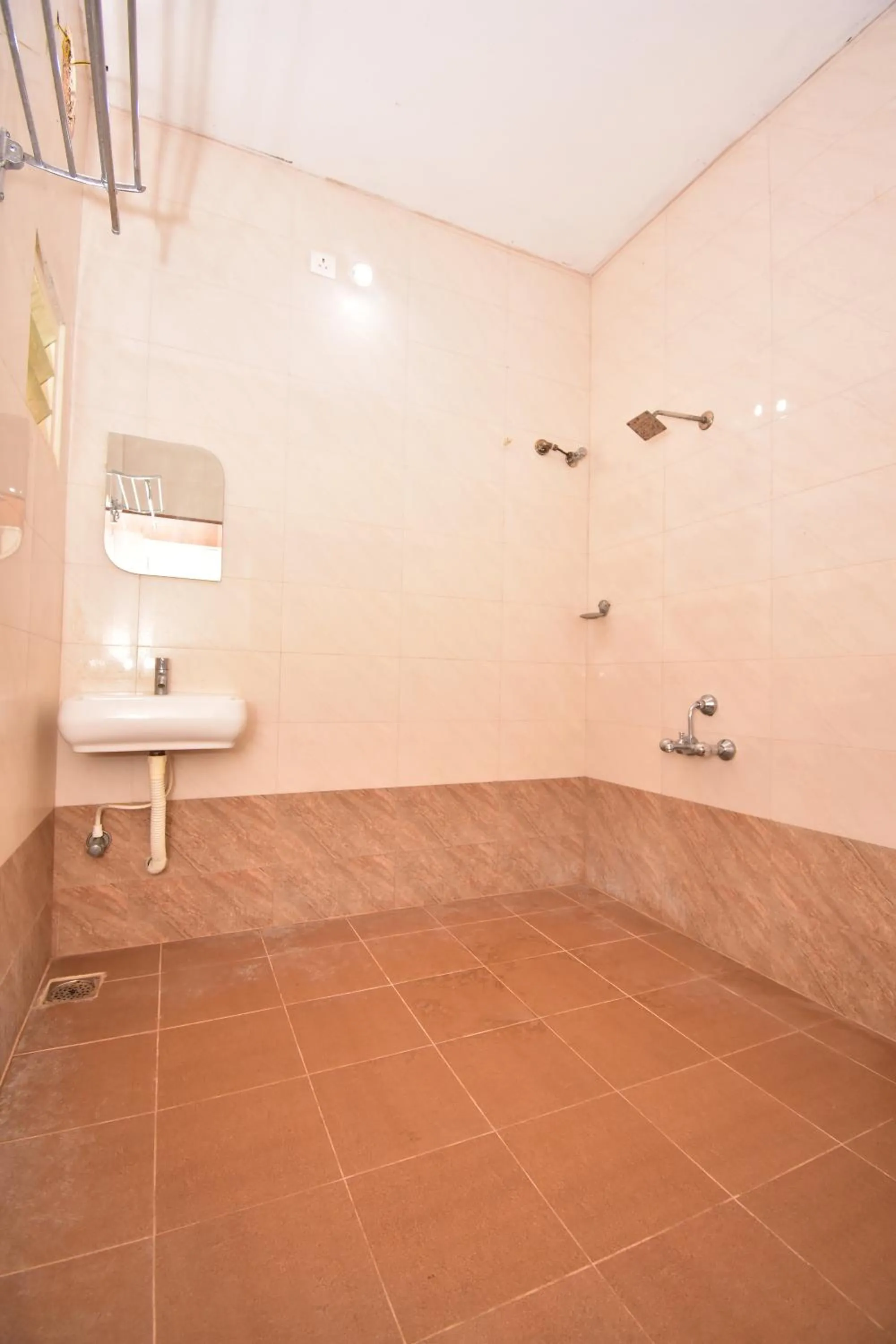 Shower in Bon Stay Inn