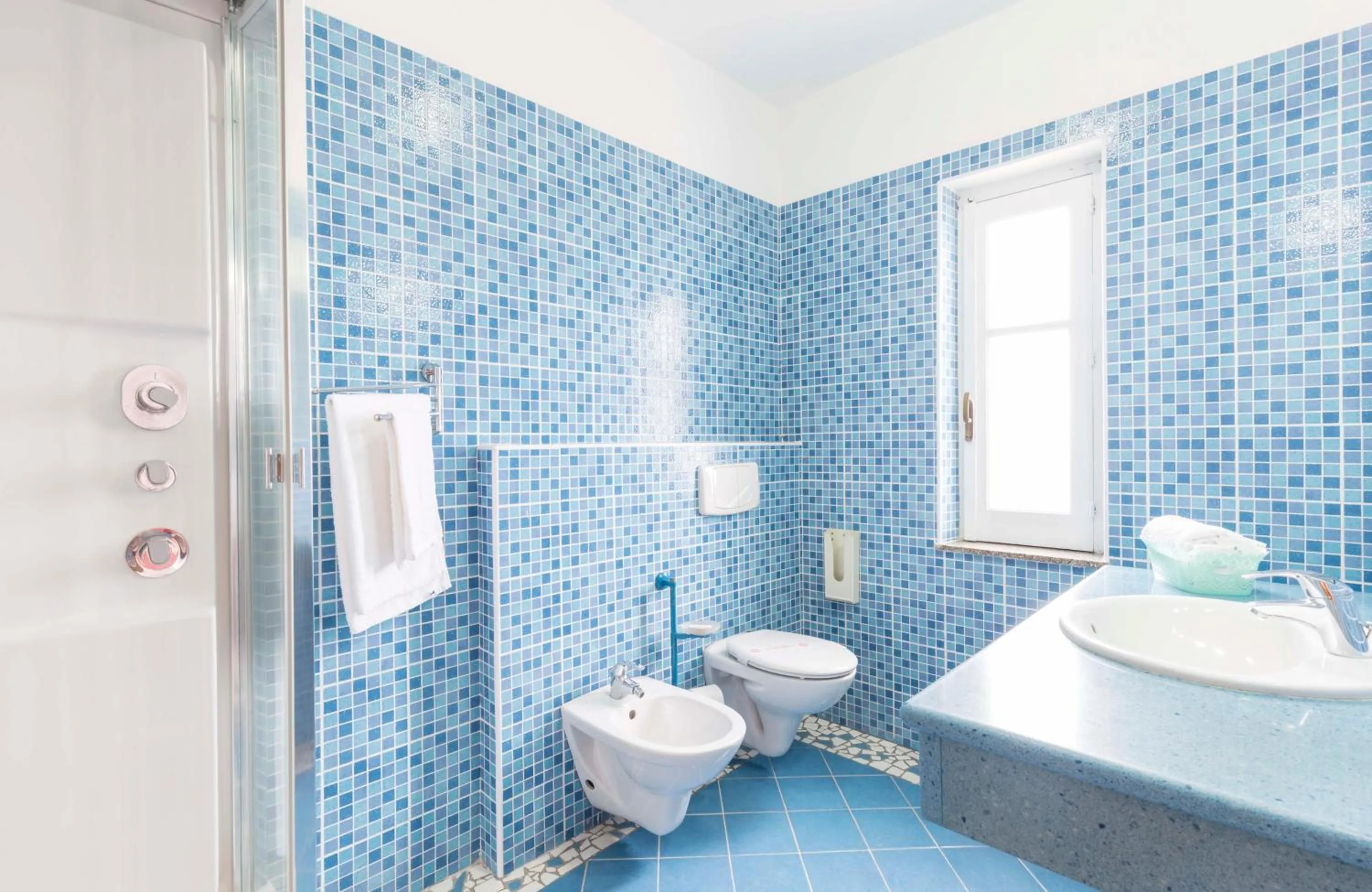 Bathroom in Hotel Calabrisella