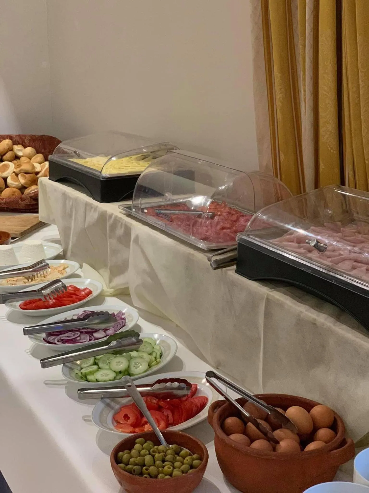 Continental breakfast in Hotel Calabrisella