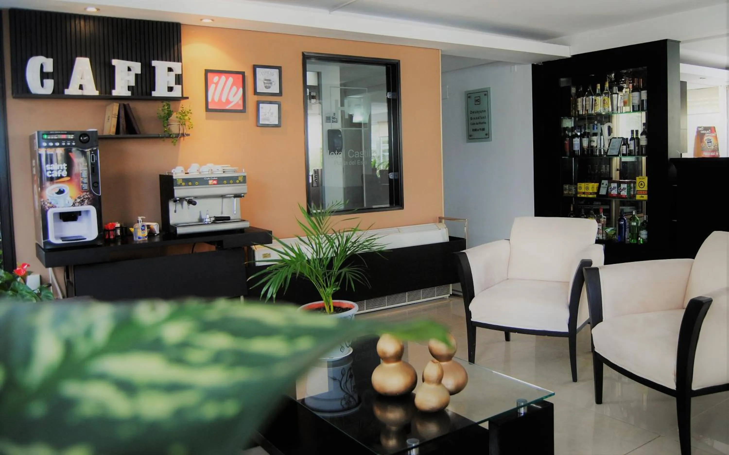 Property building in Hotel Castilla