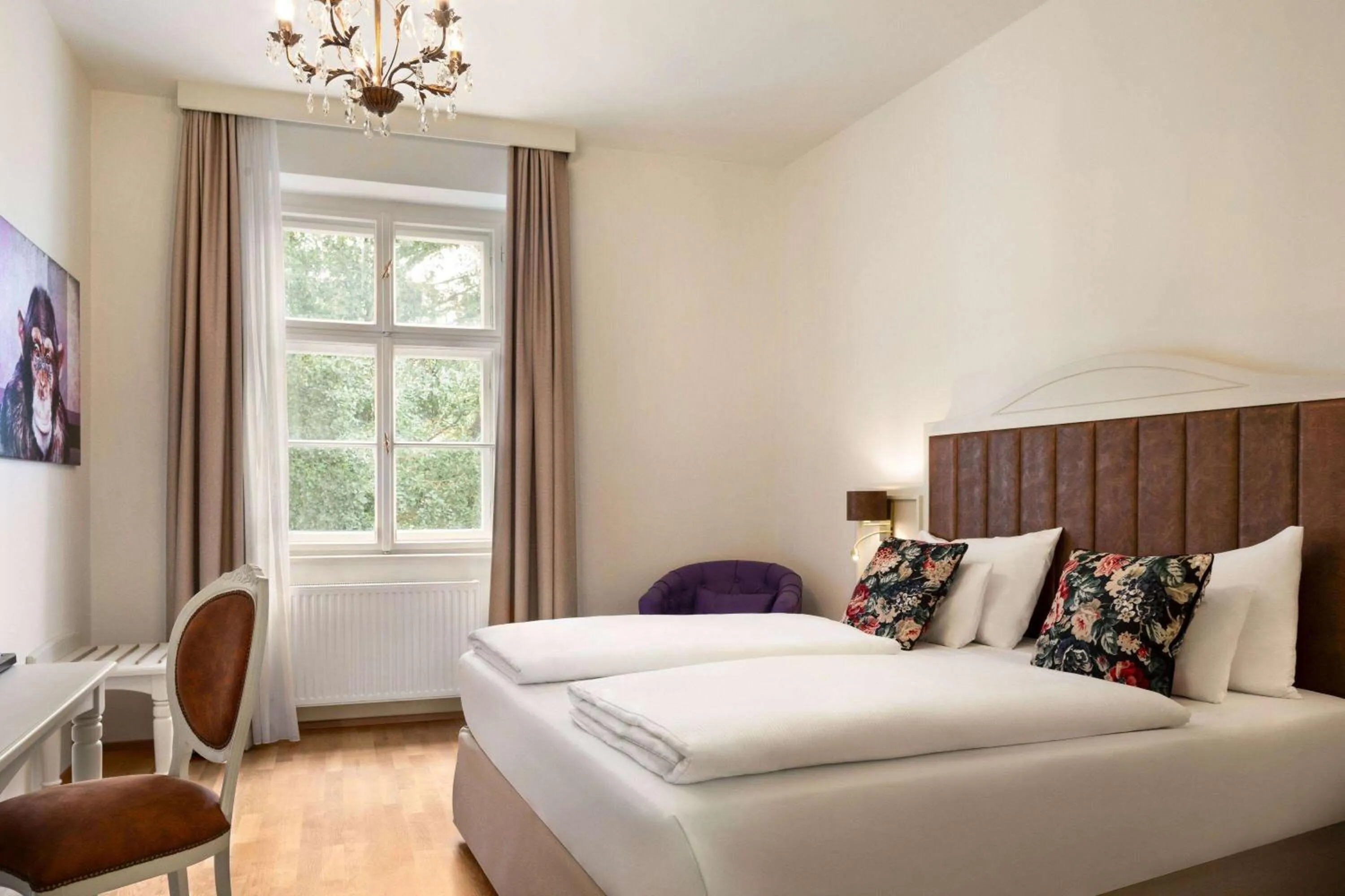 Photo of the whole room, Bed in Amedia Plaza Wels, Trademark Collection by Wyndham