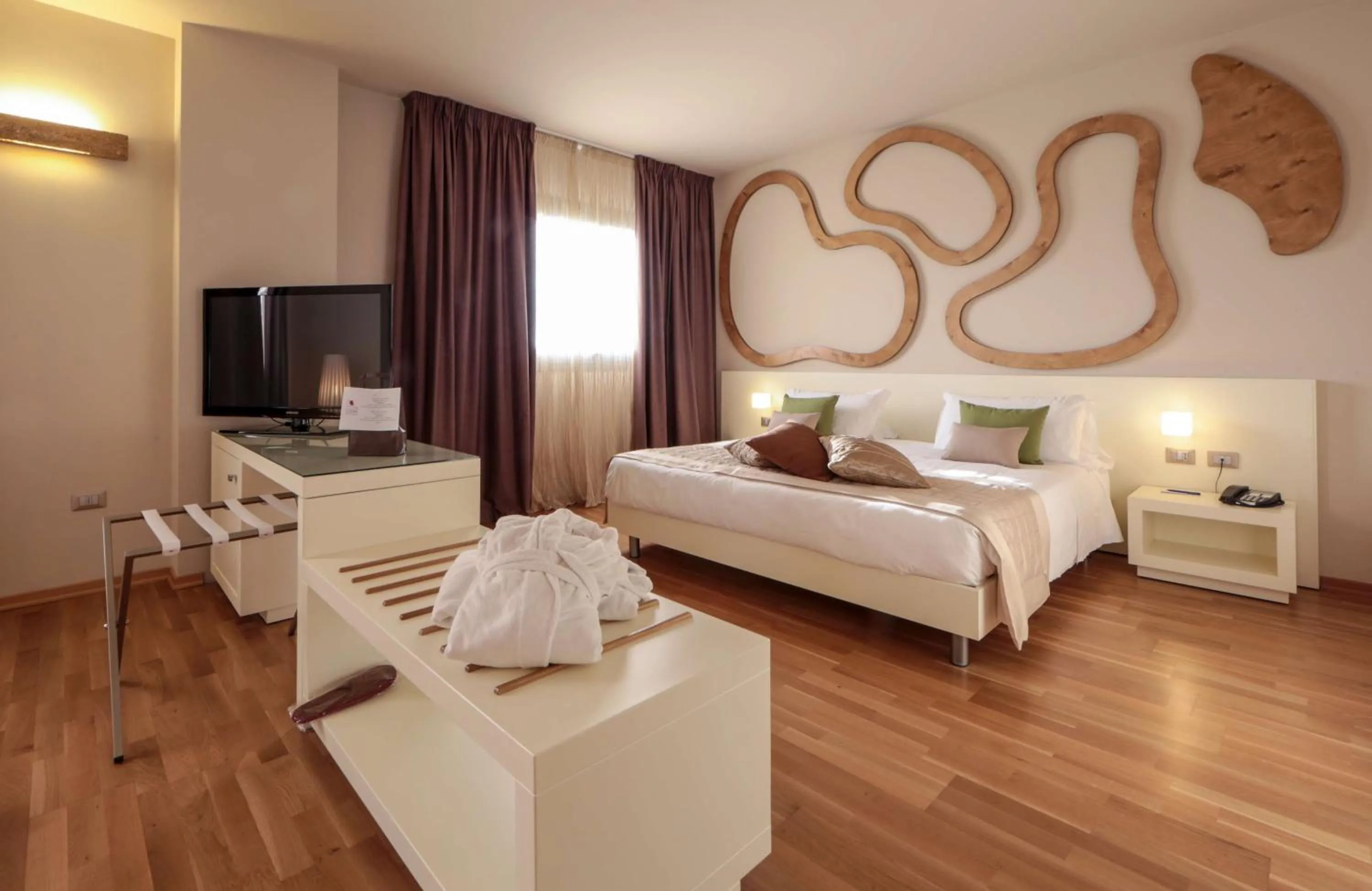 Bedroom, Bed in Best Western Plus Leone di Messapia Hotel & Conference