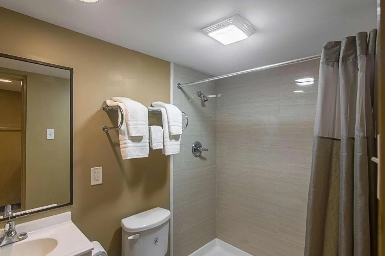 LoneStar Inn and Suites