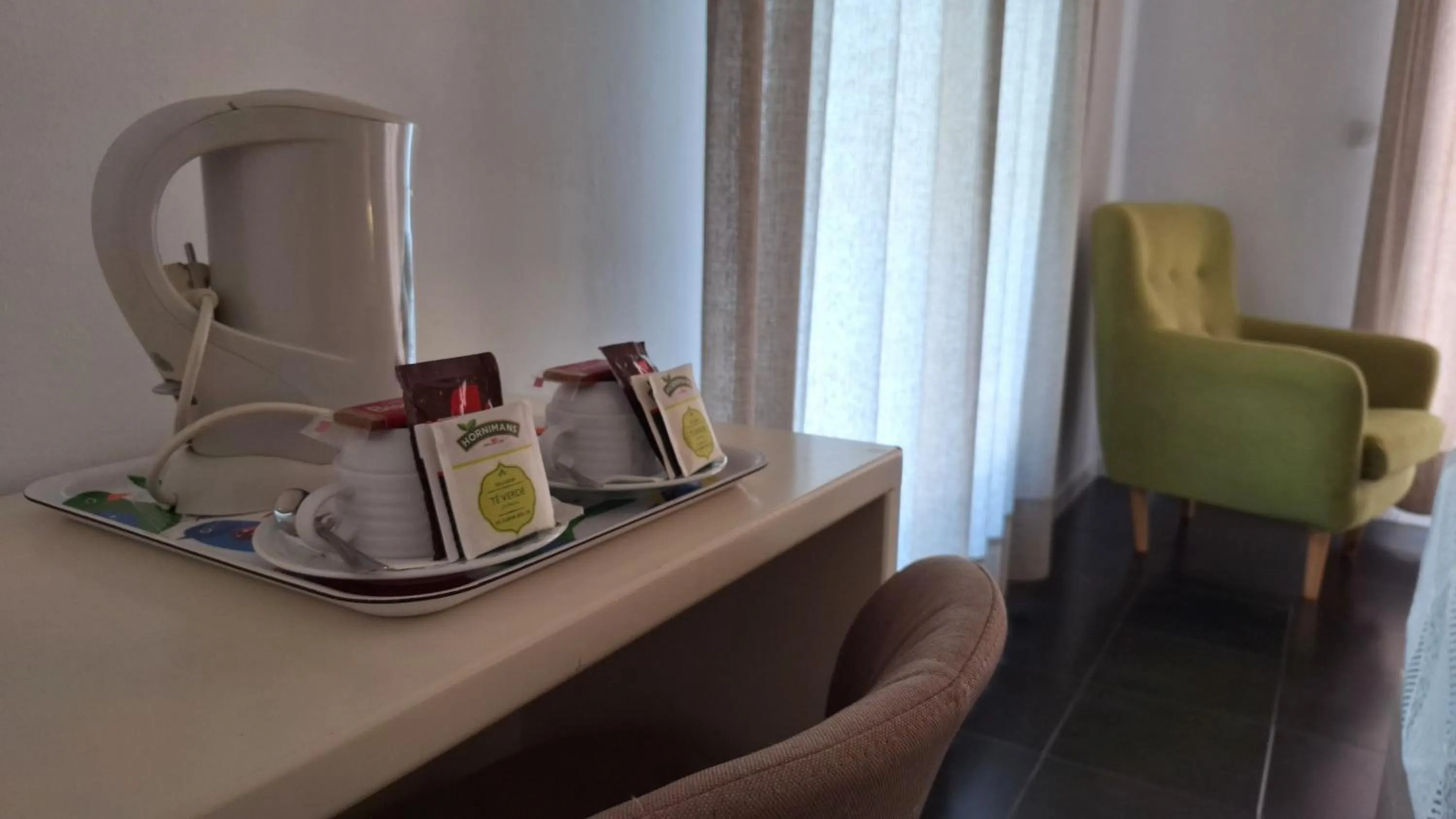 Coffee/tea facilities in Hostal San Vicente II