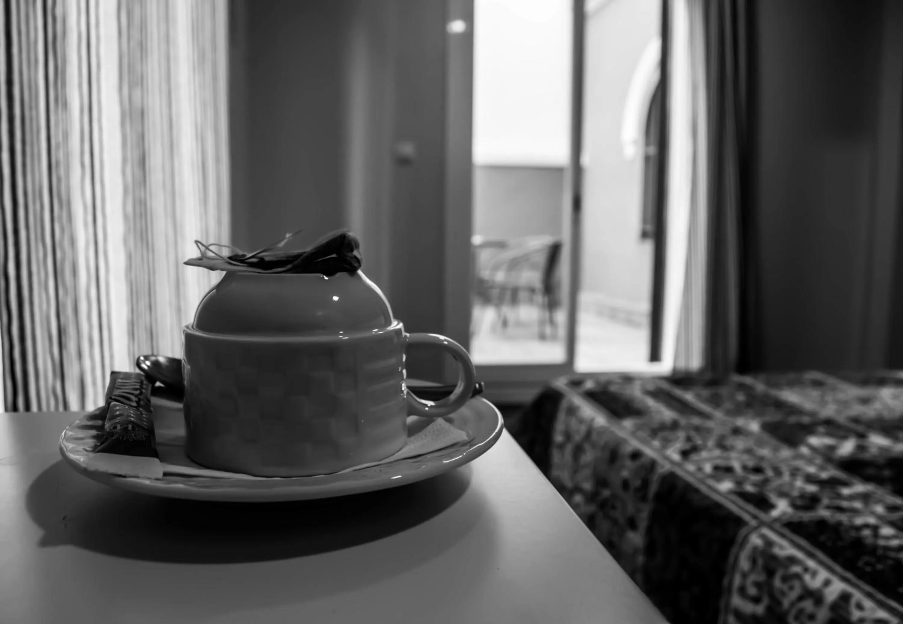 Coffee/tea facilities, Bed in Hostal San Vicente II