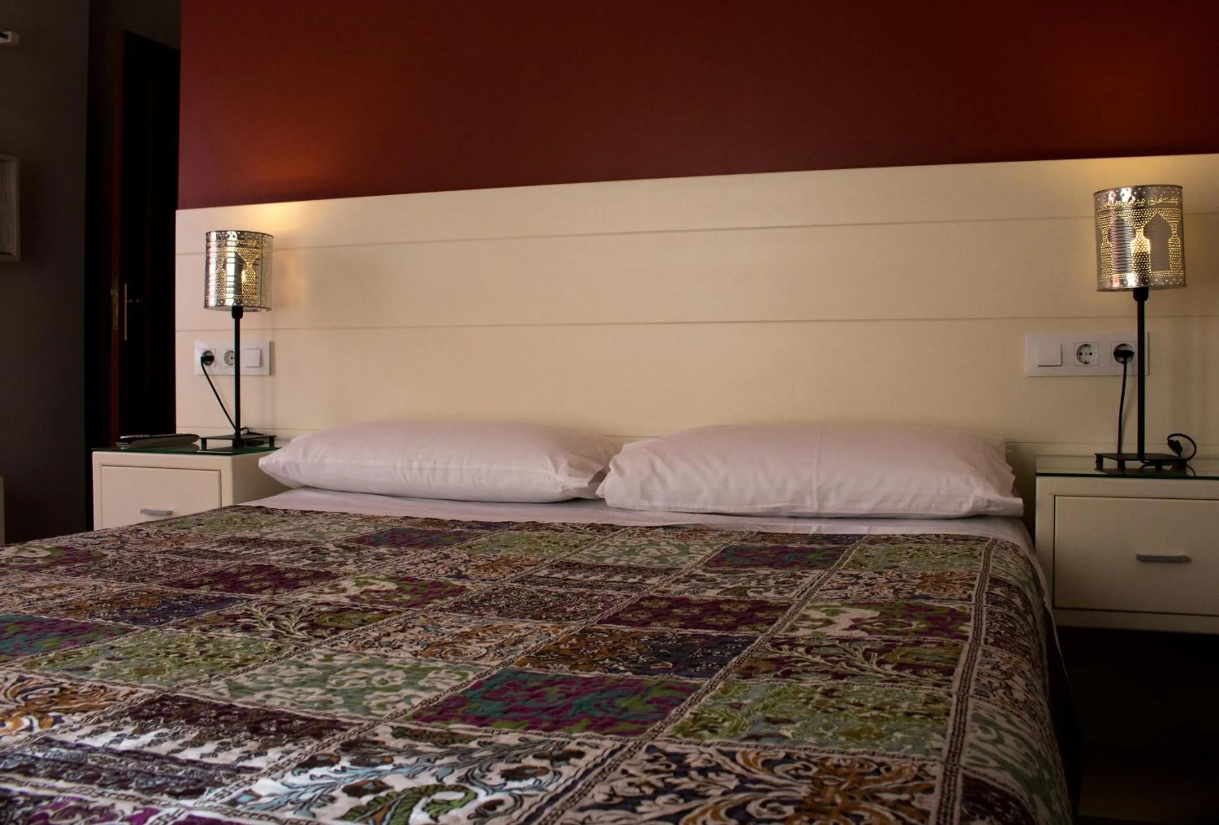 Bedroom, Bed in Hostal San Vicente II