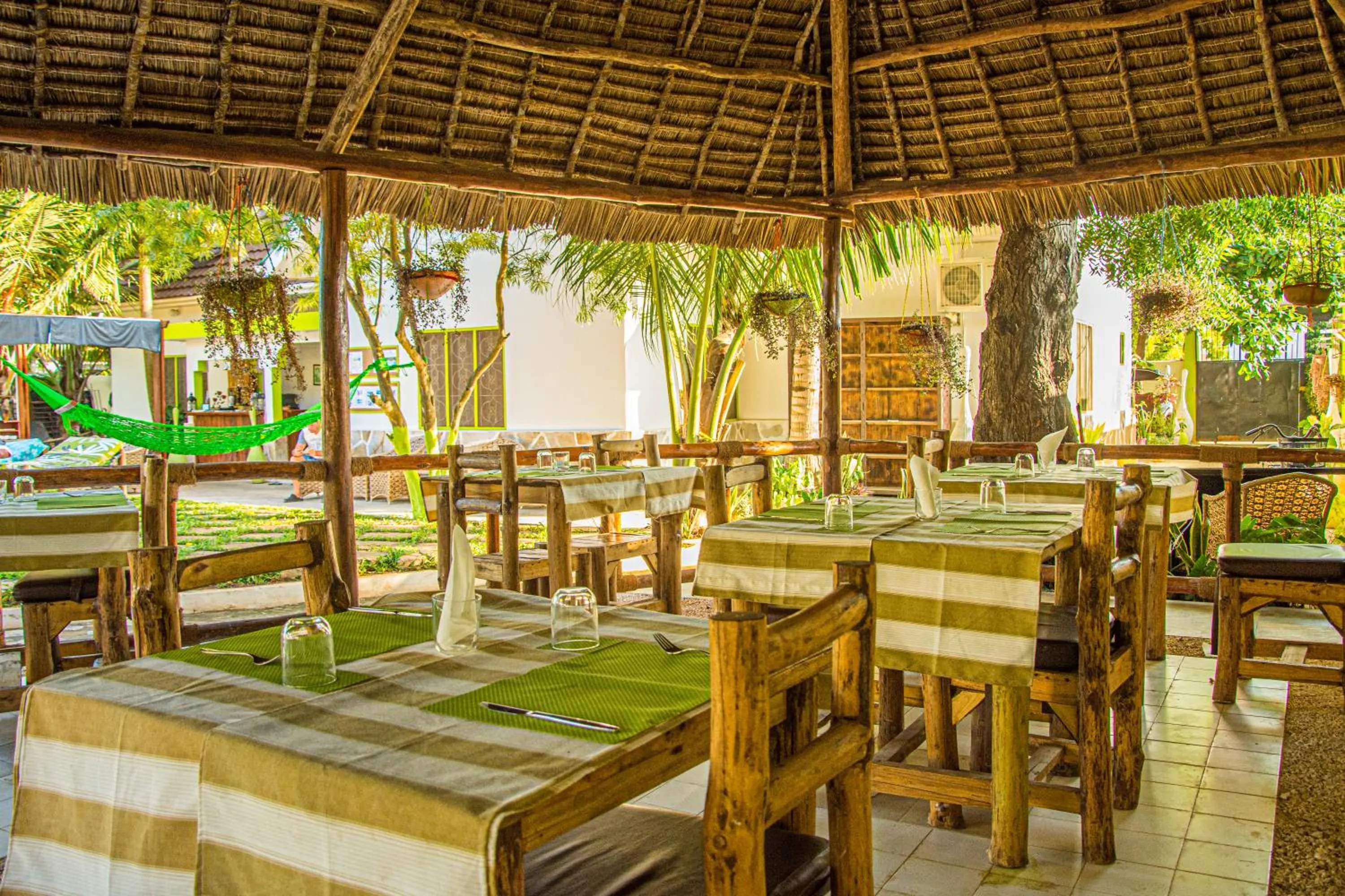 Restaurant/places to eat in Green's Hostel Nungwi