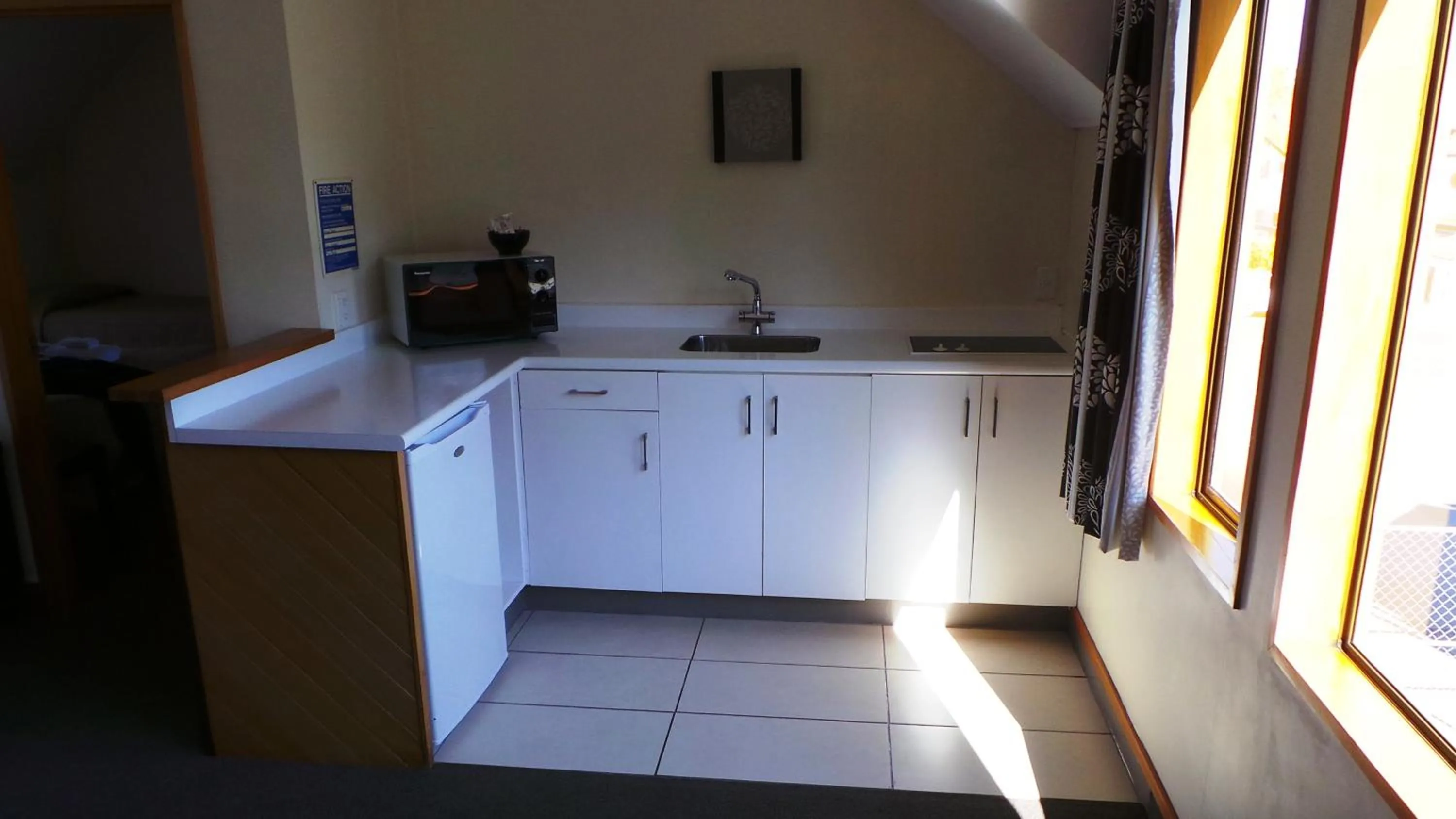 Kitchen or kitchenette in Owens Motel