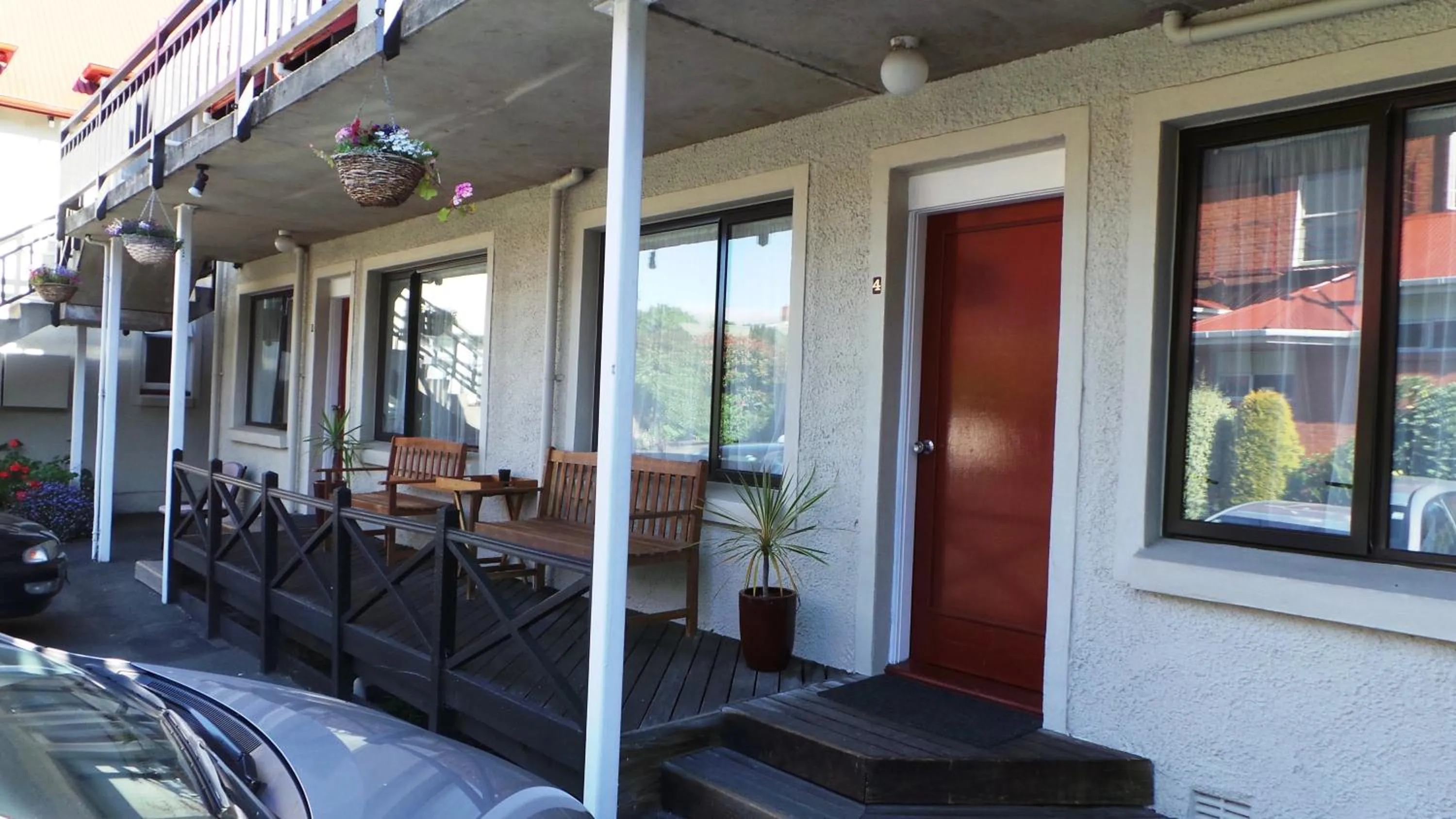 Patio in Owens Motel