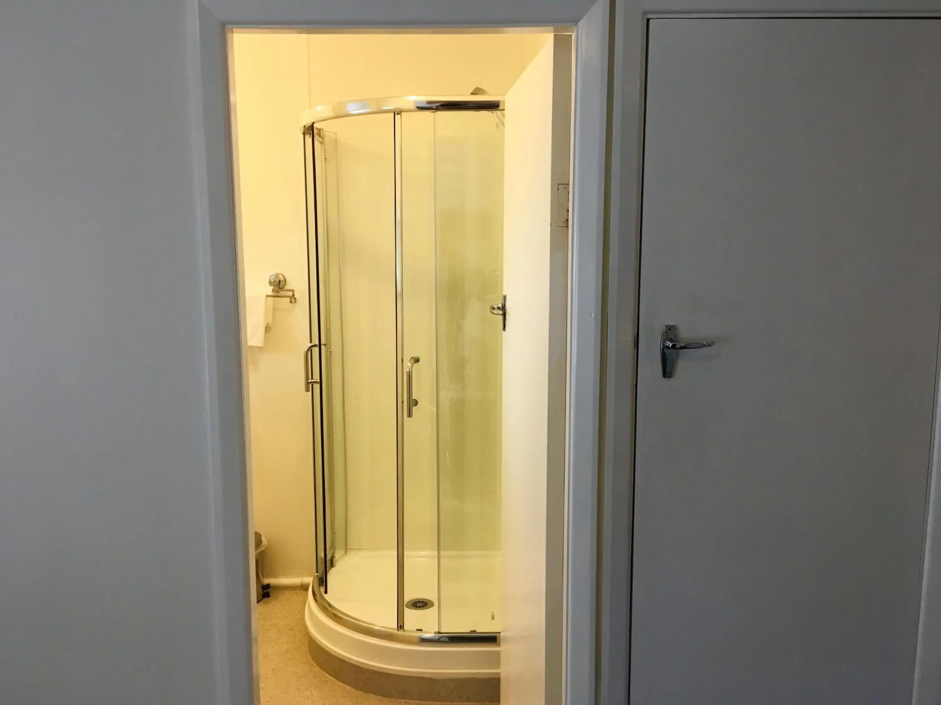 Bathroom in Owens Motel