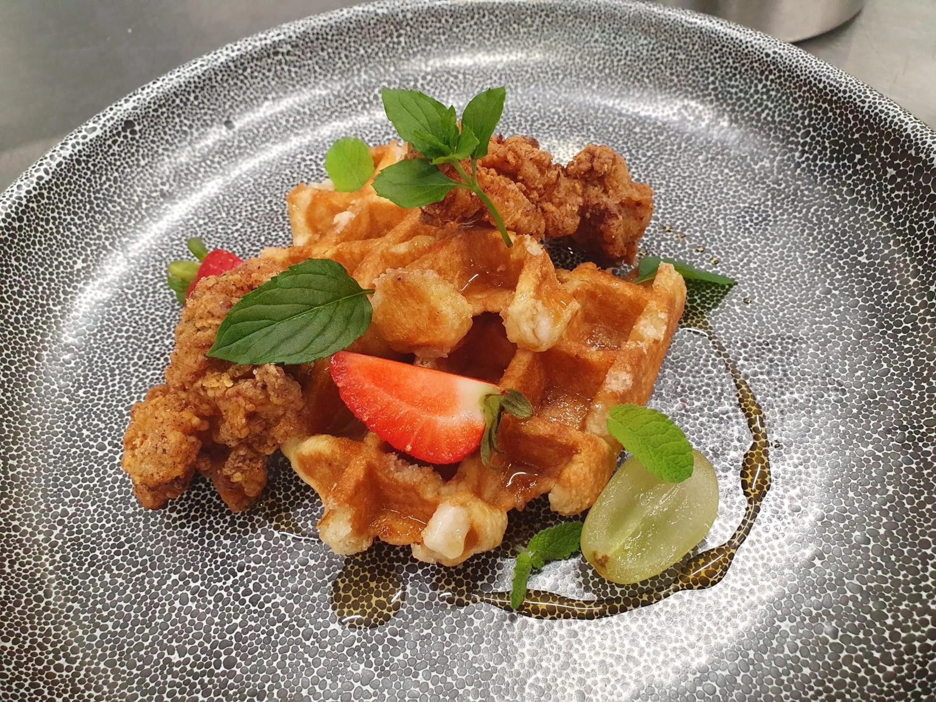 Restaurant/places to eat in Ratanui Lodge