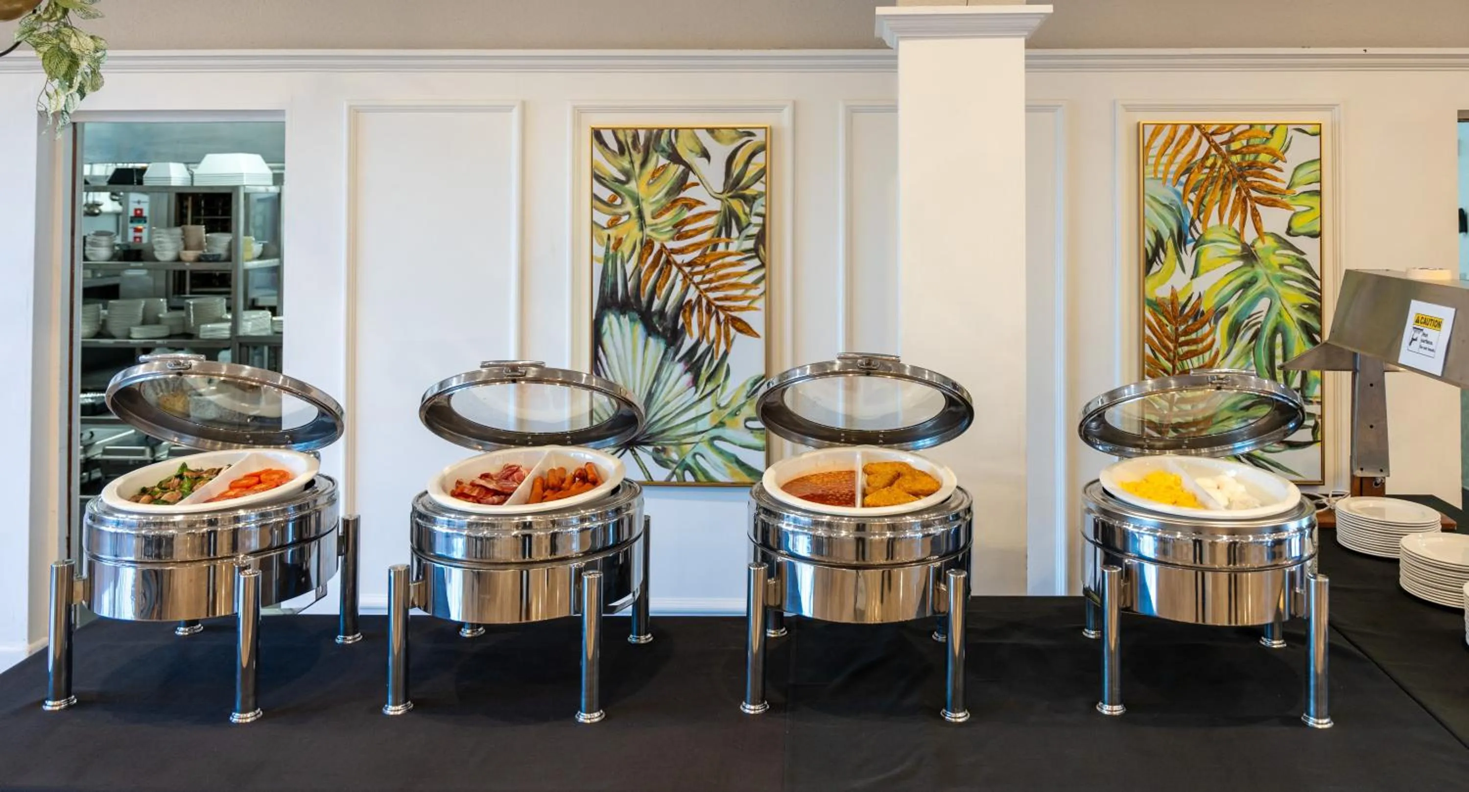 Breakfast in Hotel Armitage and Conference Centre