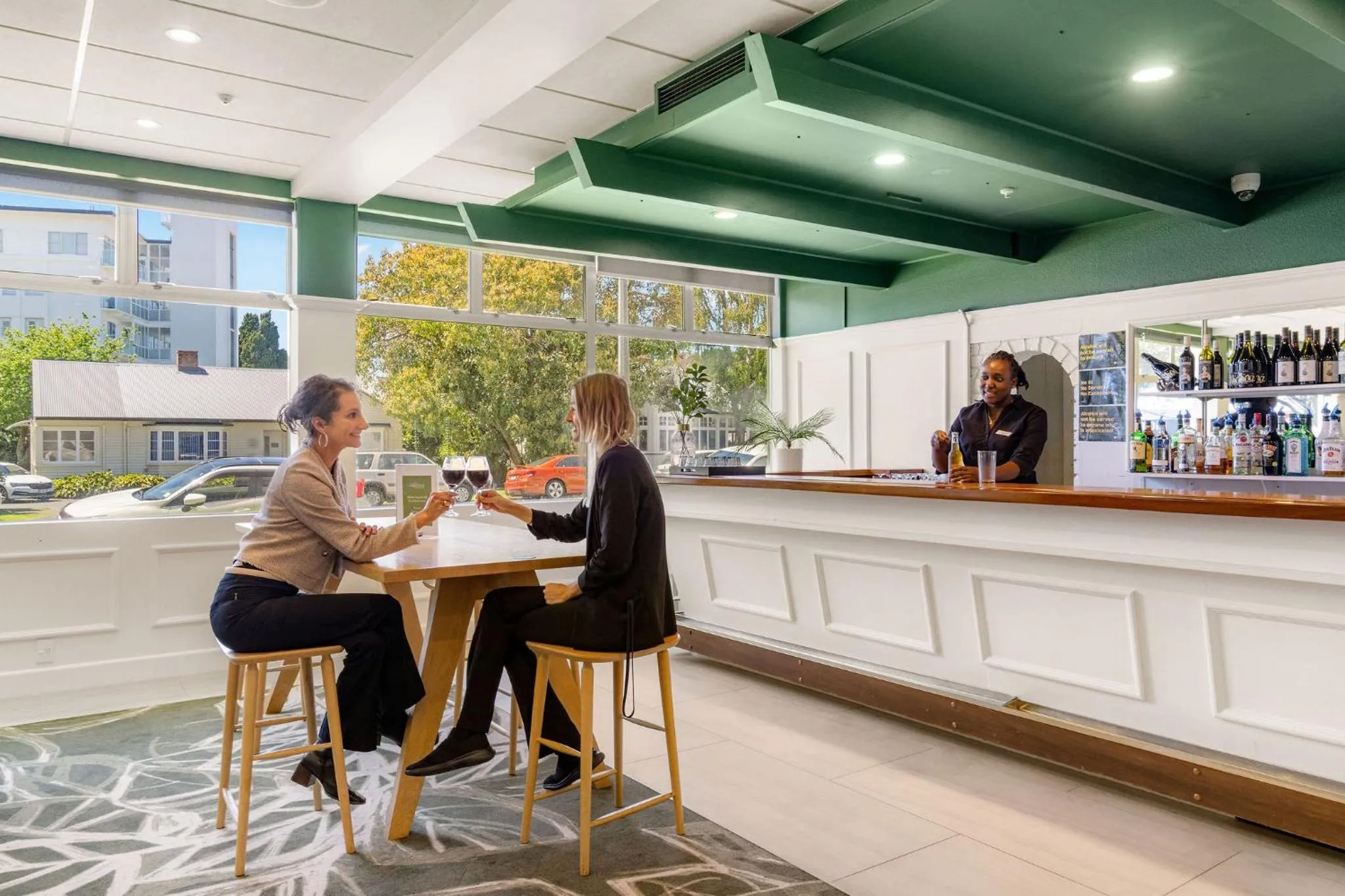 Restaurant/places to eat in Hotel Armitage and Conference Centre