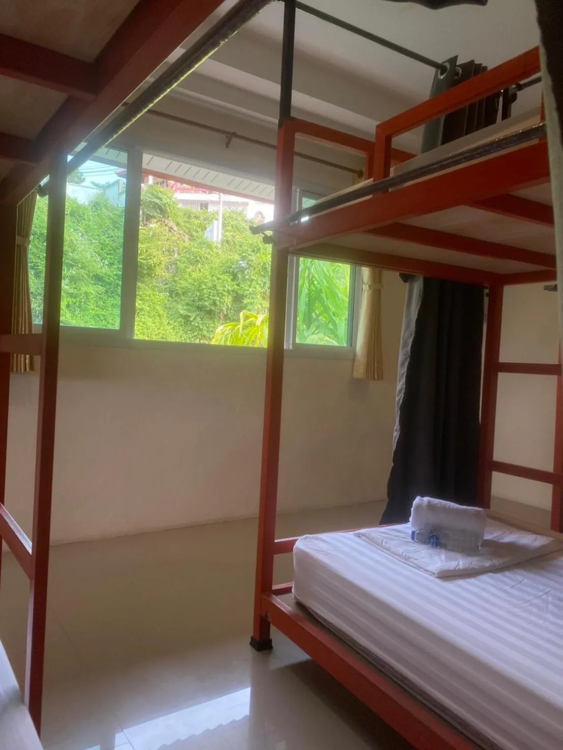 Bed in Lanta Just Come Hotel