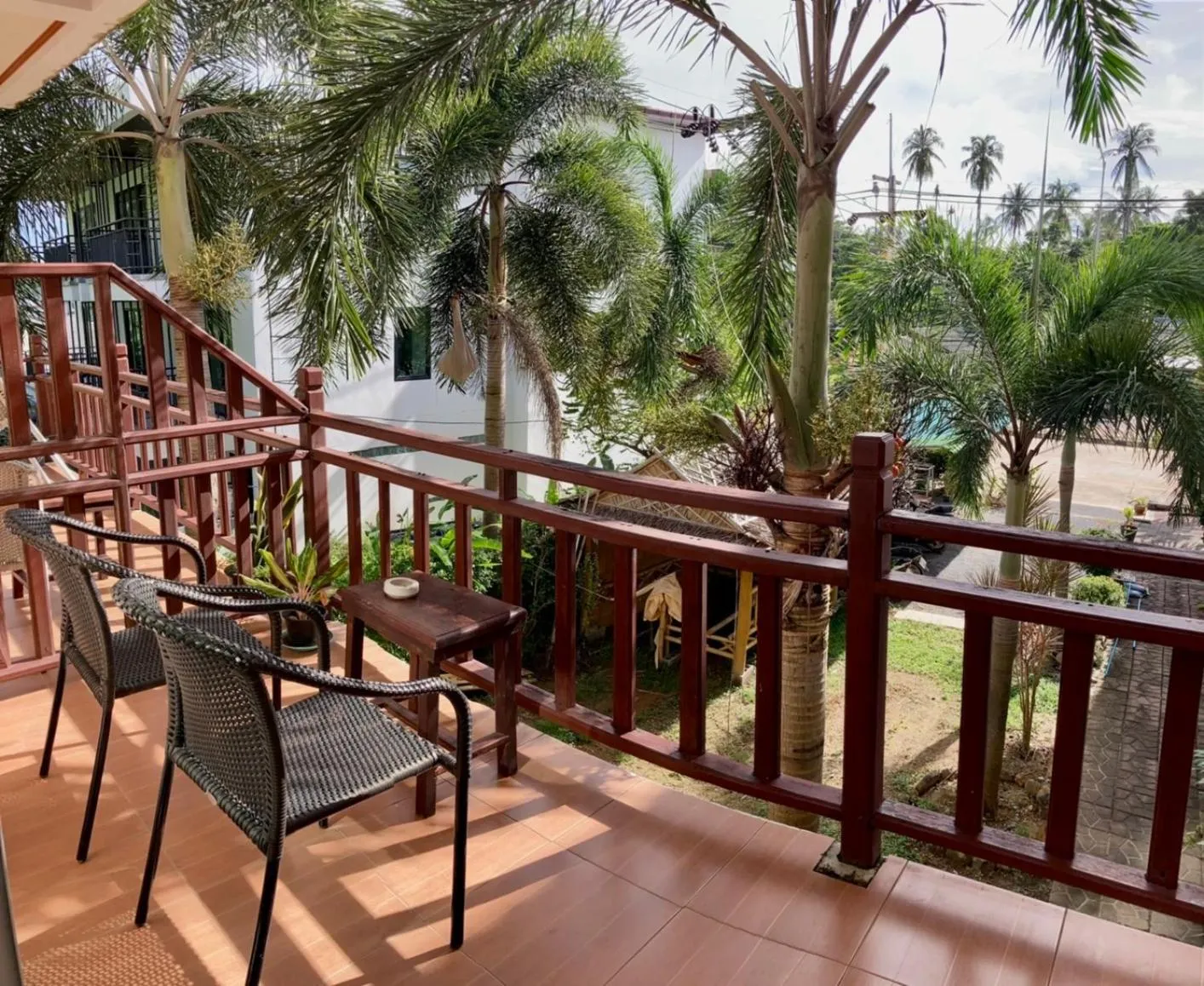 Lanta Just Come Hotel