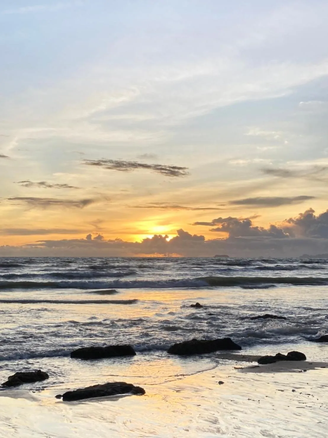 Lanta Just Come Hotel