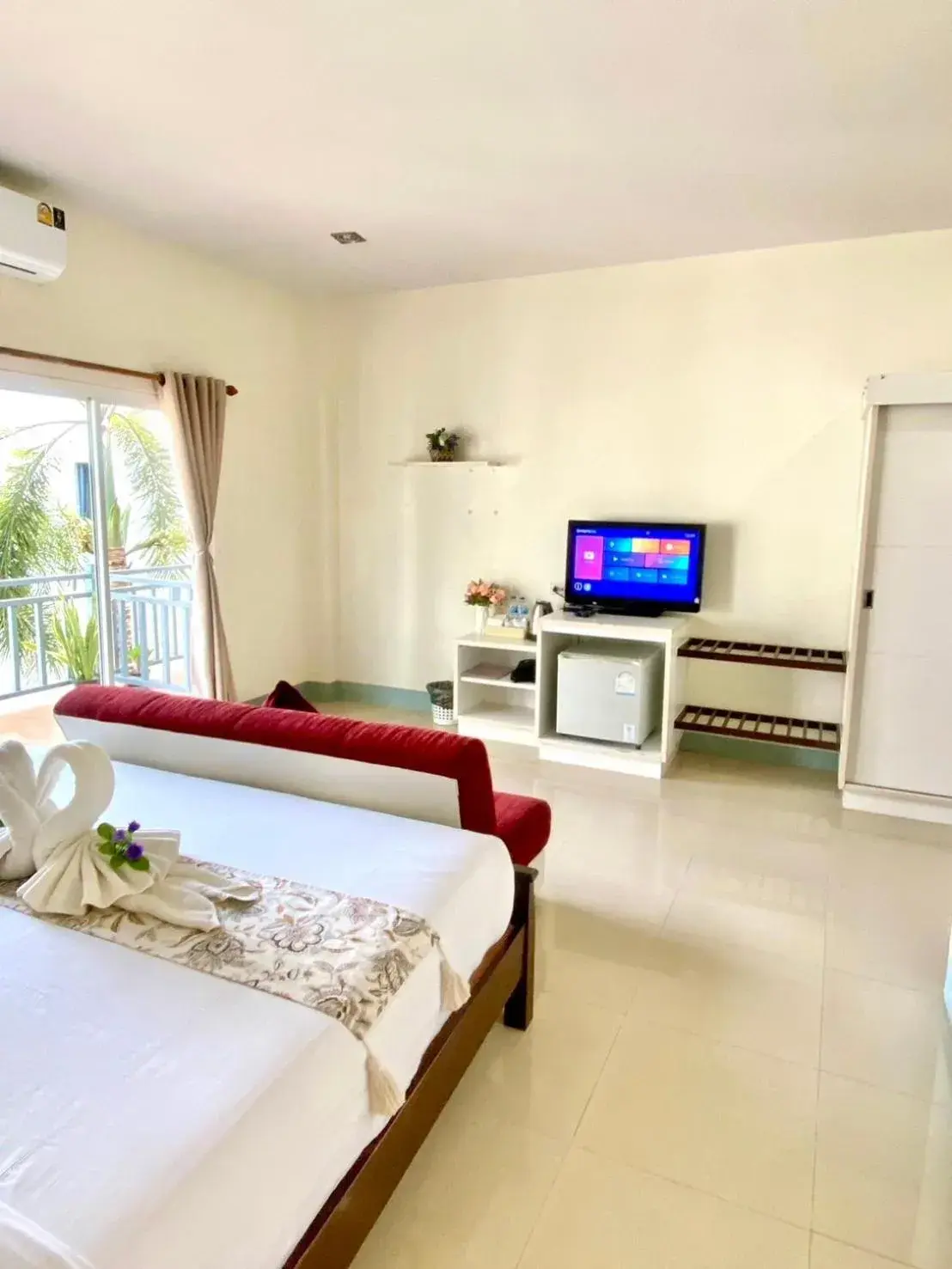 Double Room with Balcony - single occupancy in Lanta Just Come Hotel Double Room with Balcony - single occupancy in Lanta Just Come Hotel