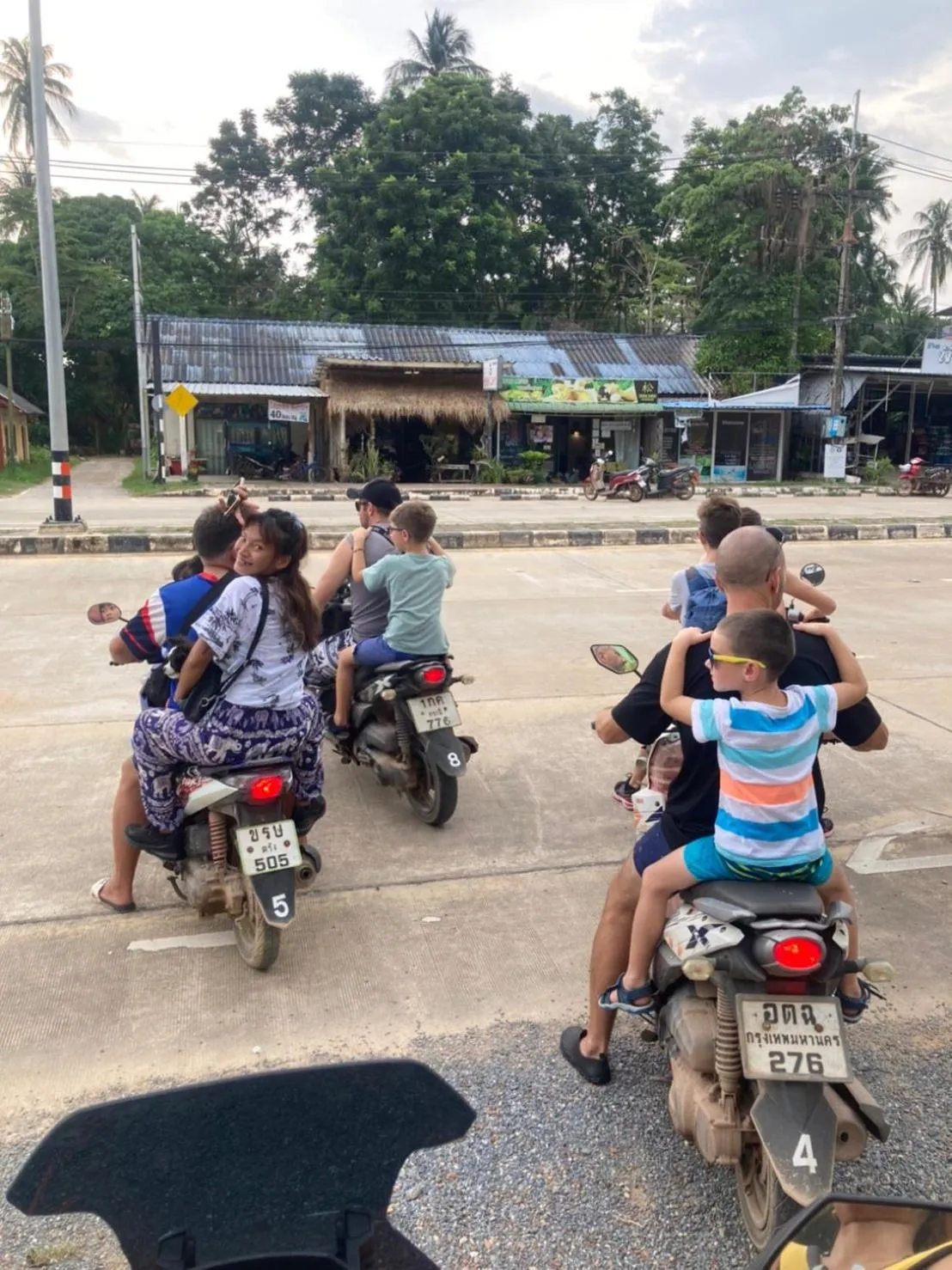 Lanta Just Come Hotel