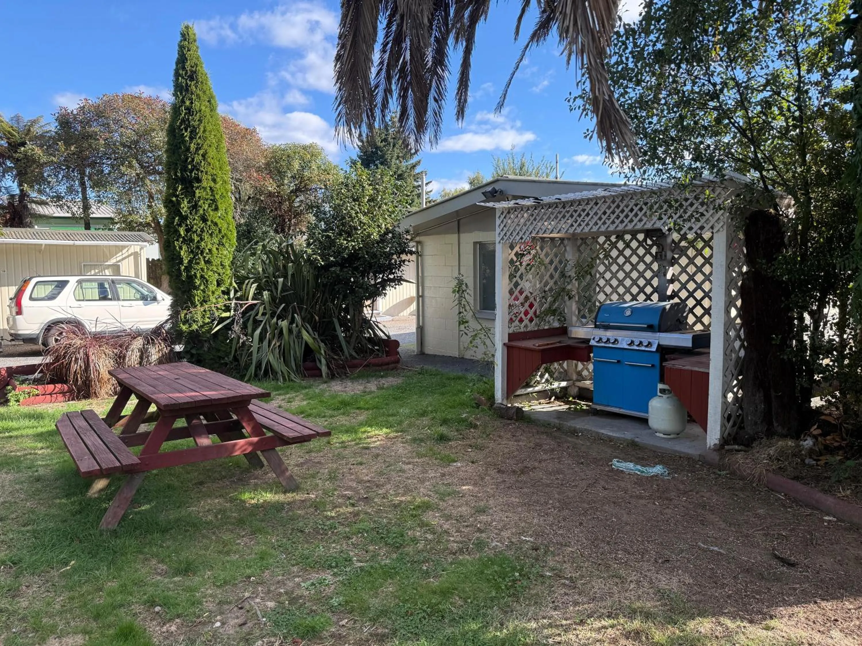 Camellia Court Family Motel