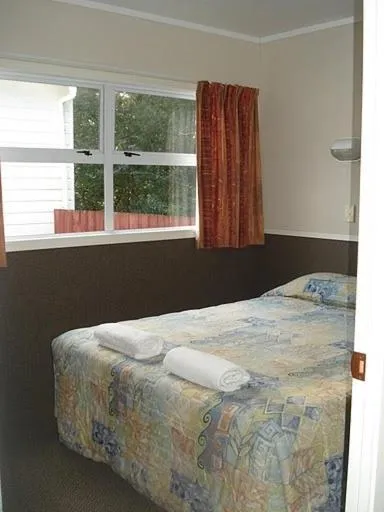 Day in Auckland Northshore Motels & Holiday Park