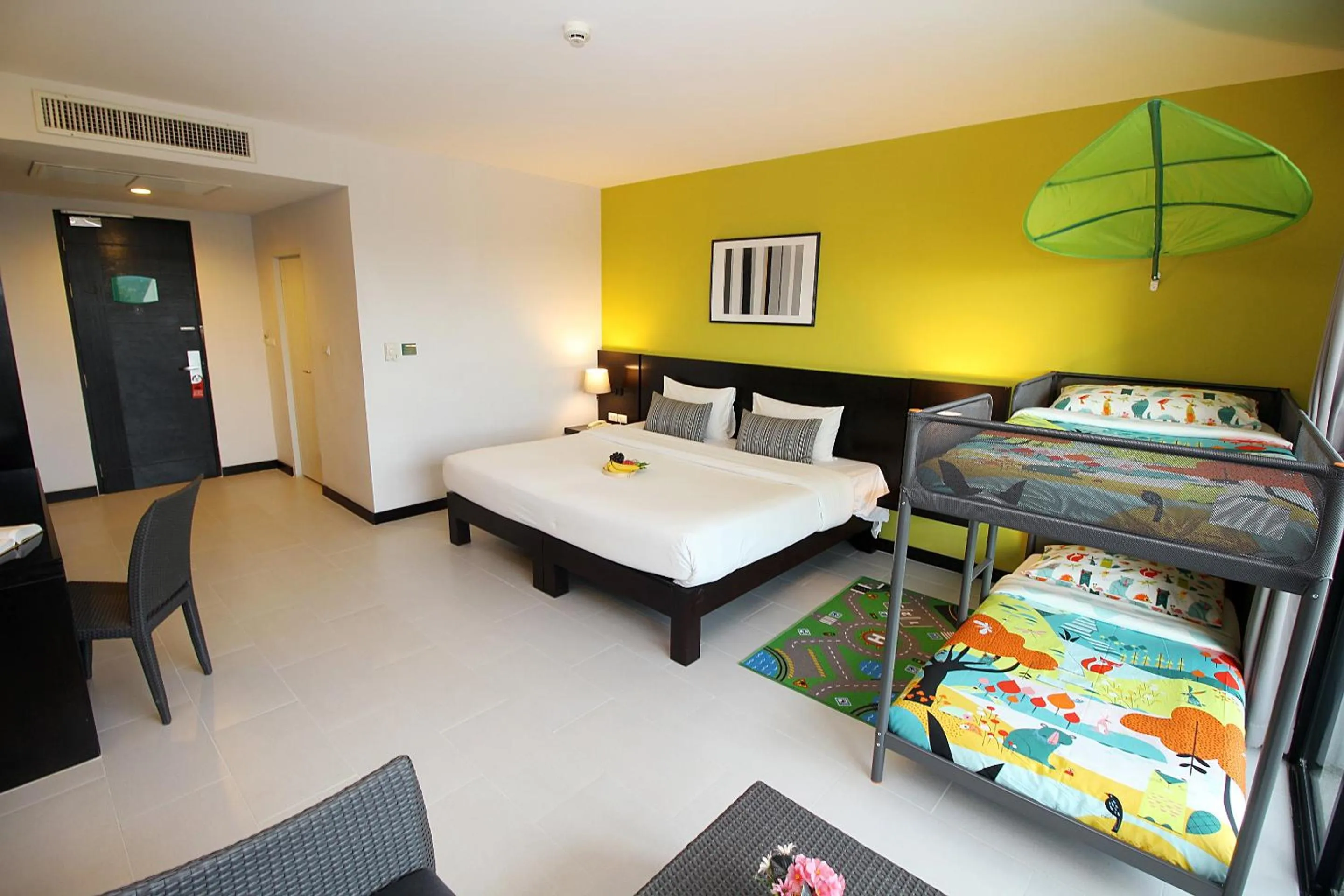 Bedroom, Bed in Simplitel