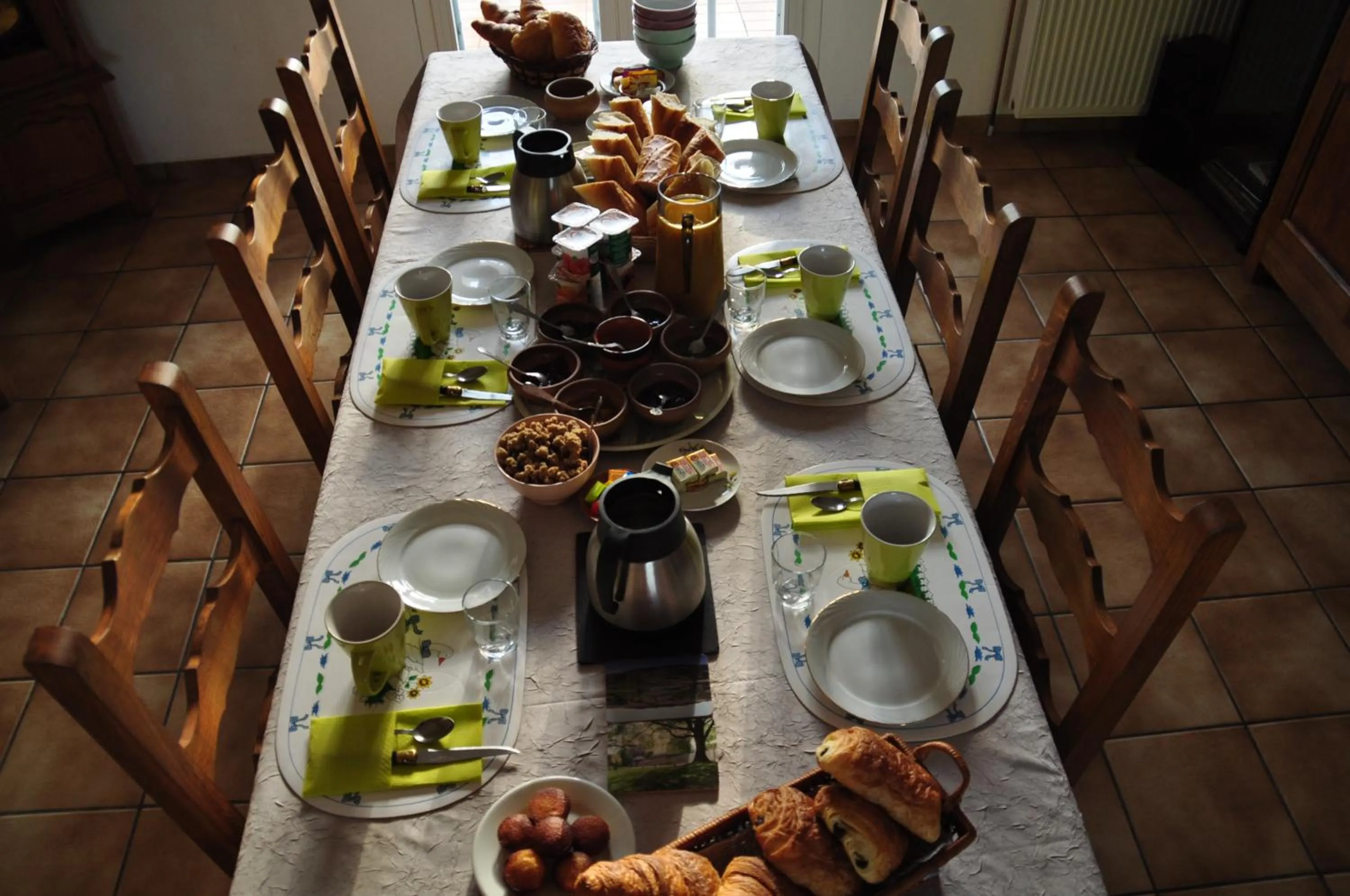 Breakfast in 3 chambres à la campagne au nord d' Amiens