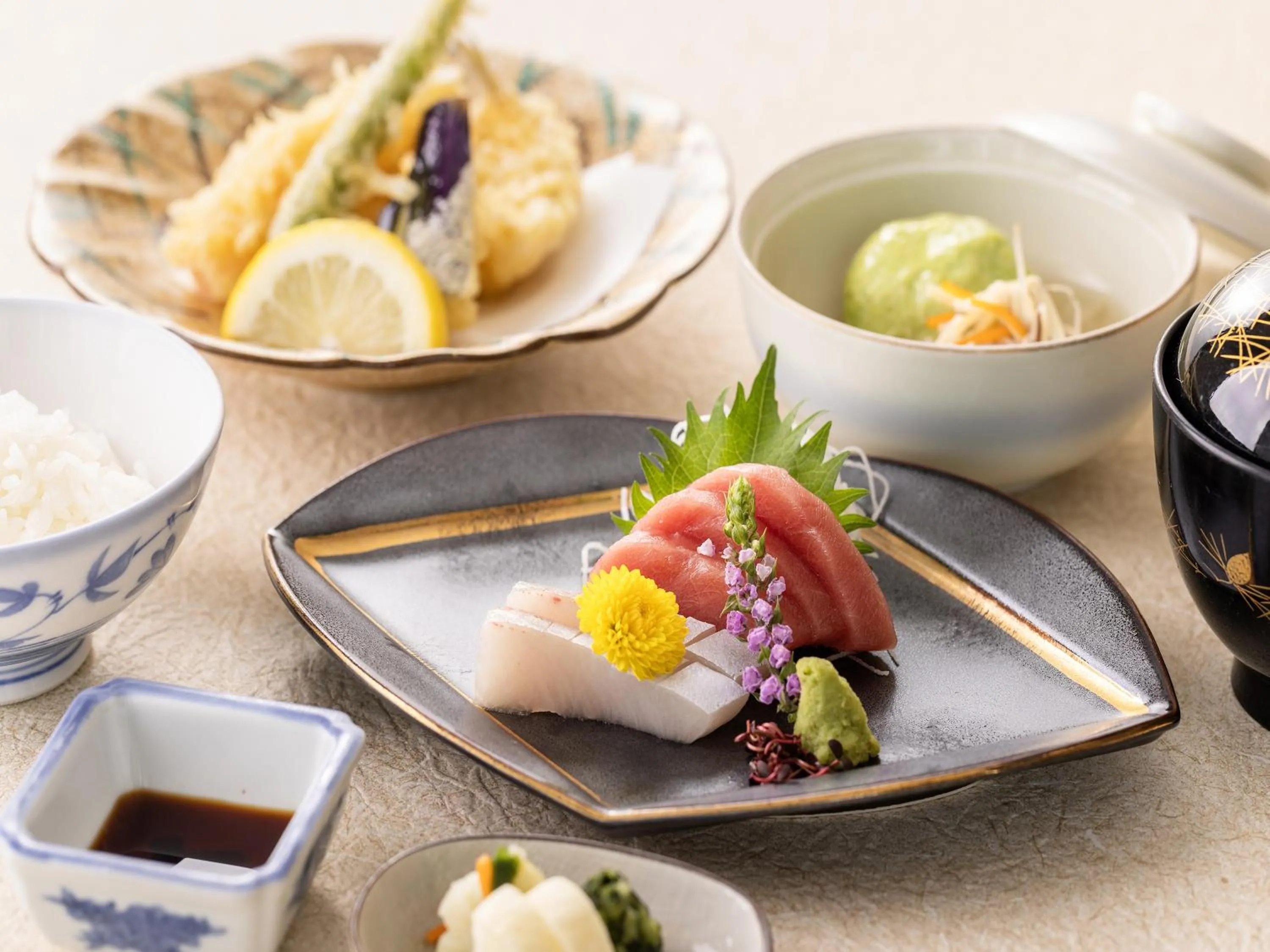 Restaurant/places to eat in Urawa Washington Hotel