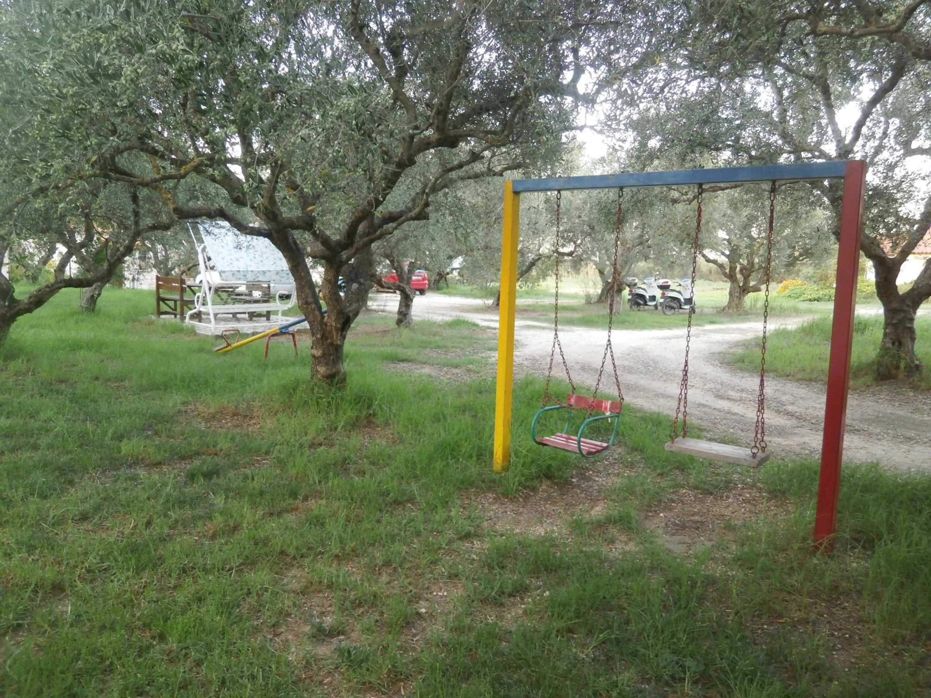 Children play ground in Kavos Psarou Studios & Apartments