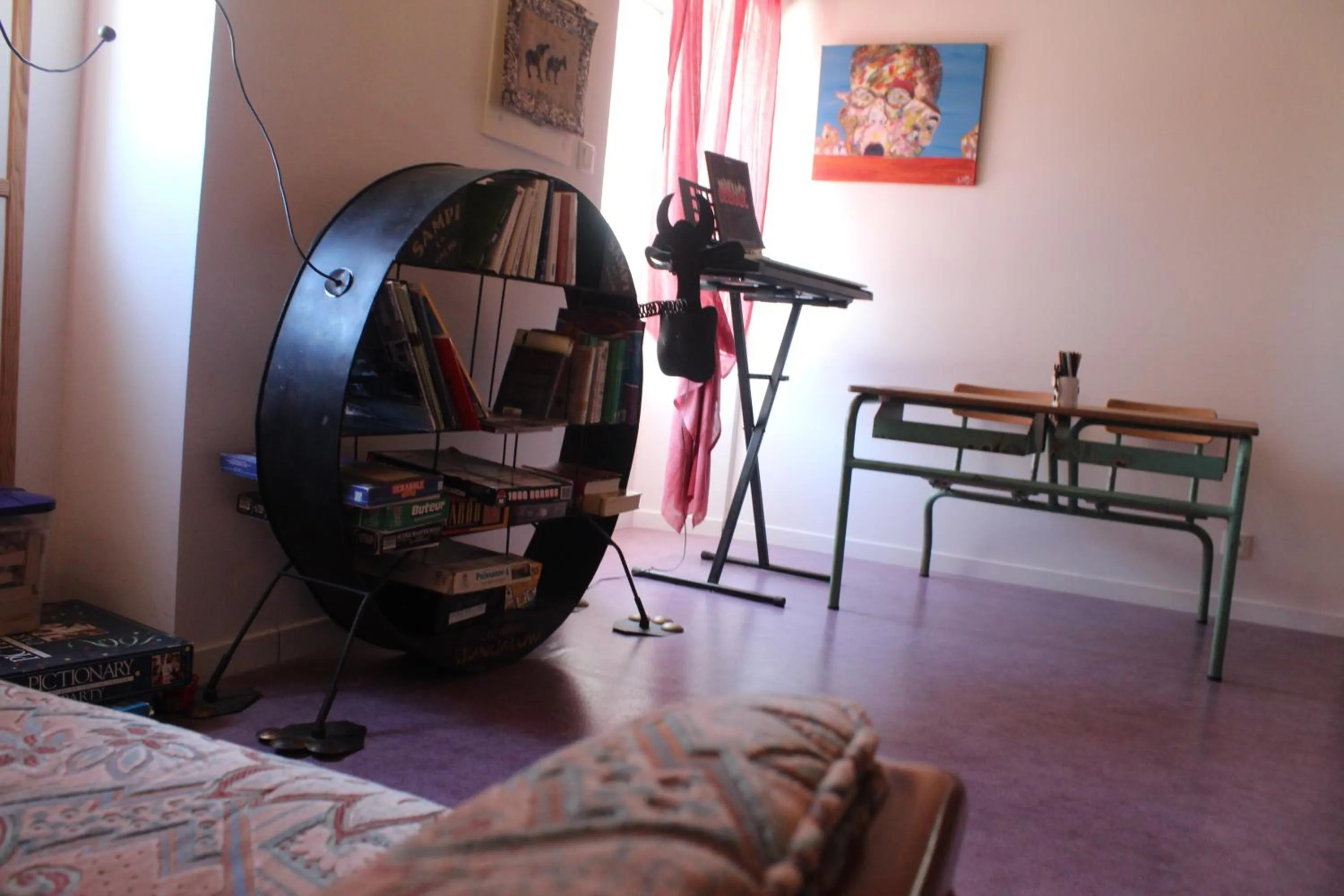 Library in Les Cremades