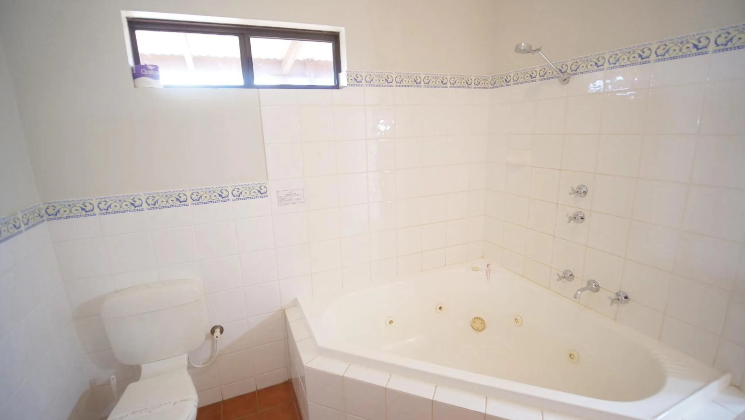 Bathroom in Margaret River Motel