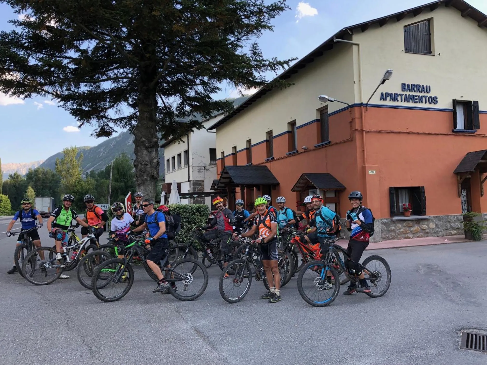 Cycling in Hotel Apartamentos Barrau