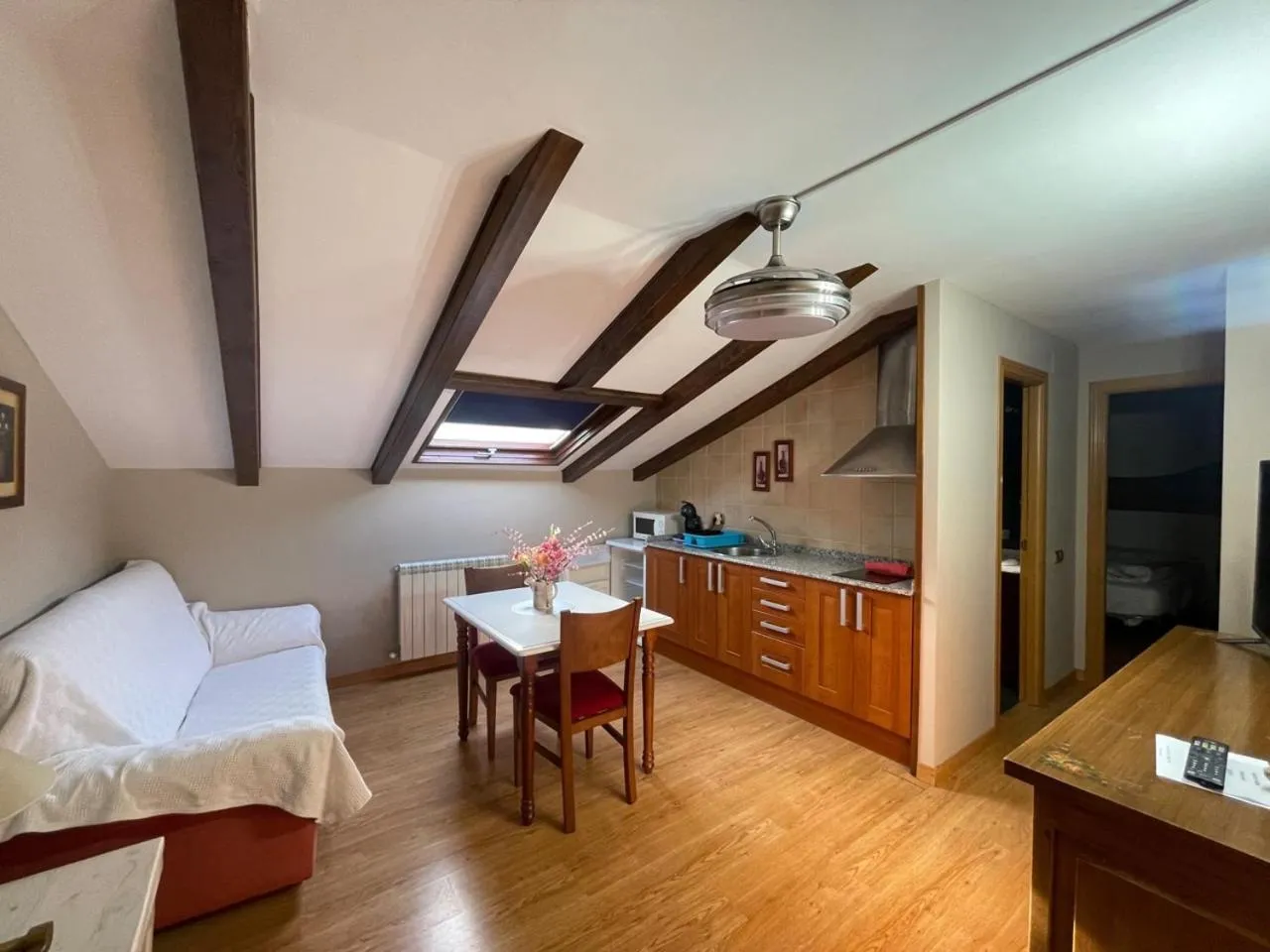 Dining area, Bed in Hotel Apartamentos Barrau