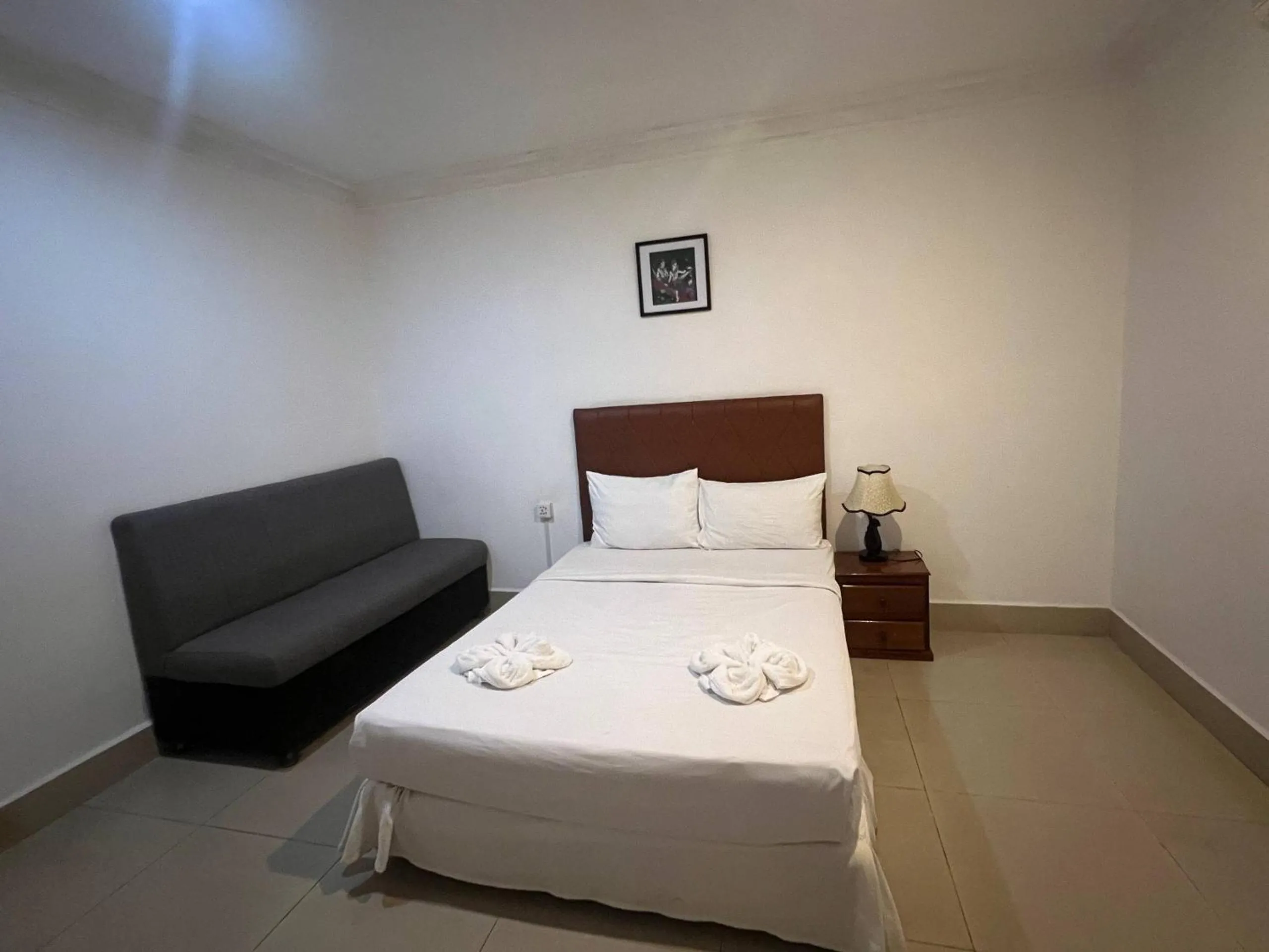 Bed in The Dubliner Inn