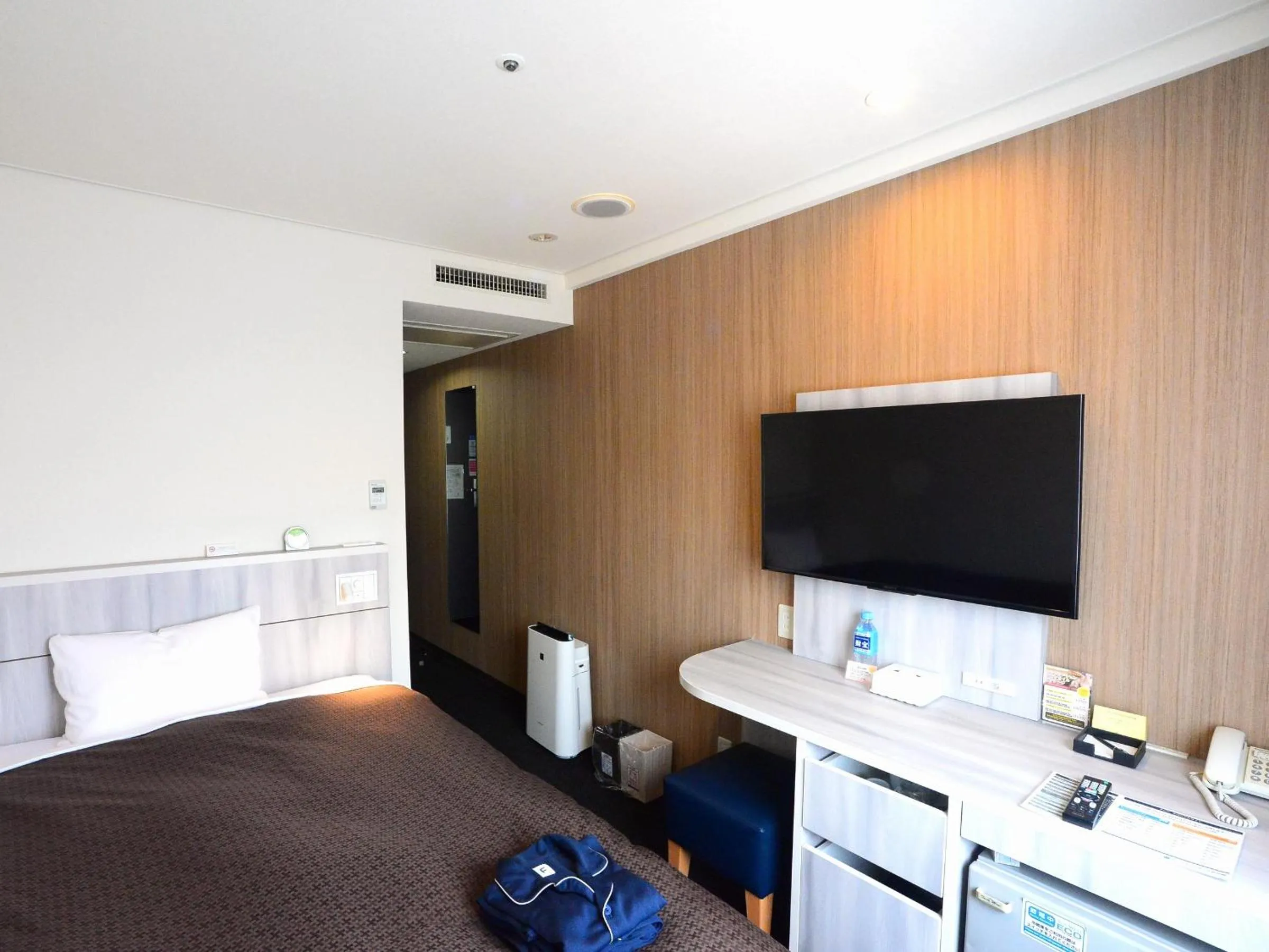 Bed in Sunwest Hotel Sasebo