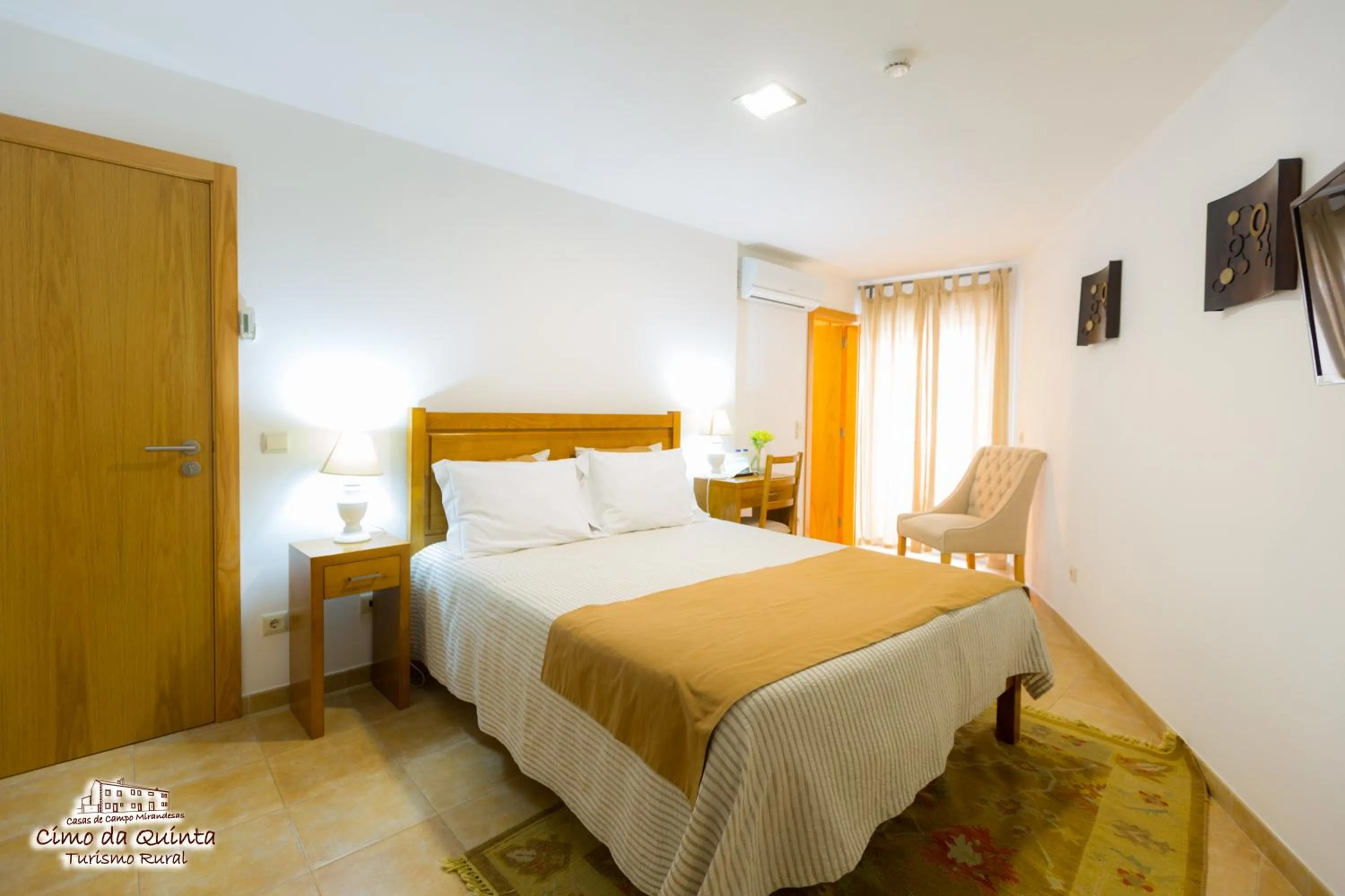 Day, Bed in Casas Campo Cimo da Quinta