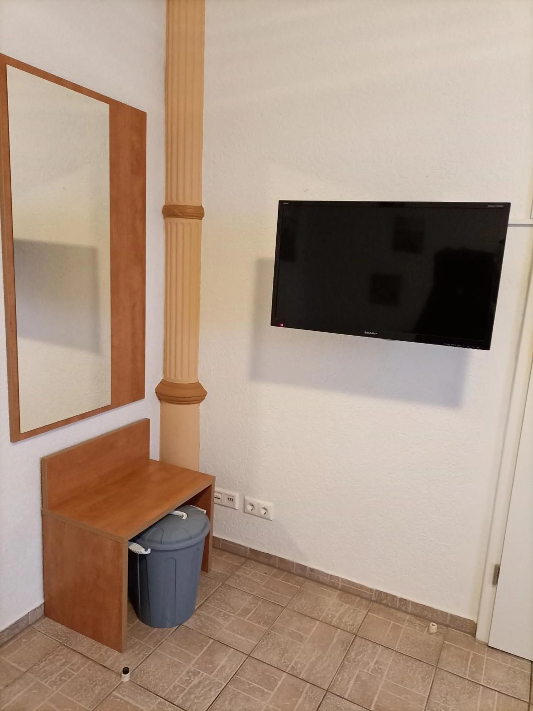 TV and multimedia in Hotel An der Karlstadt