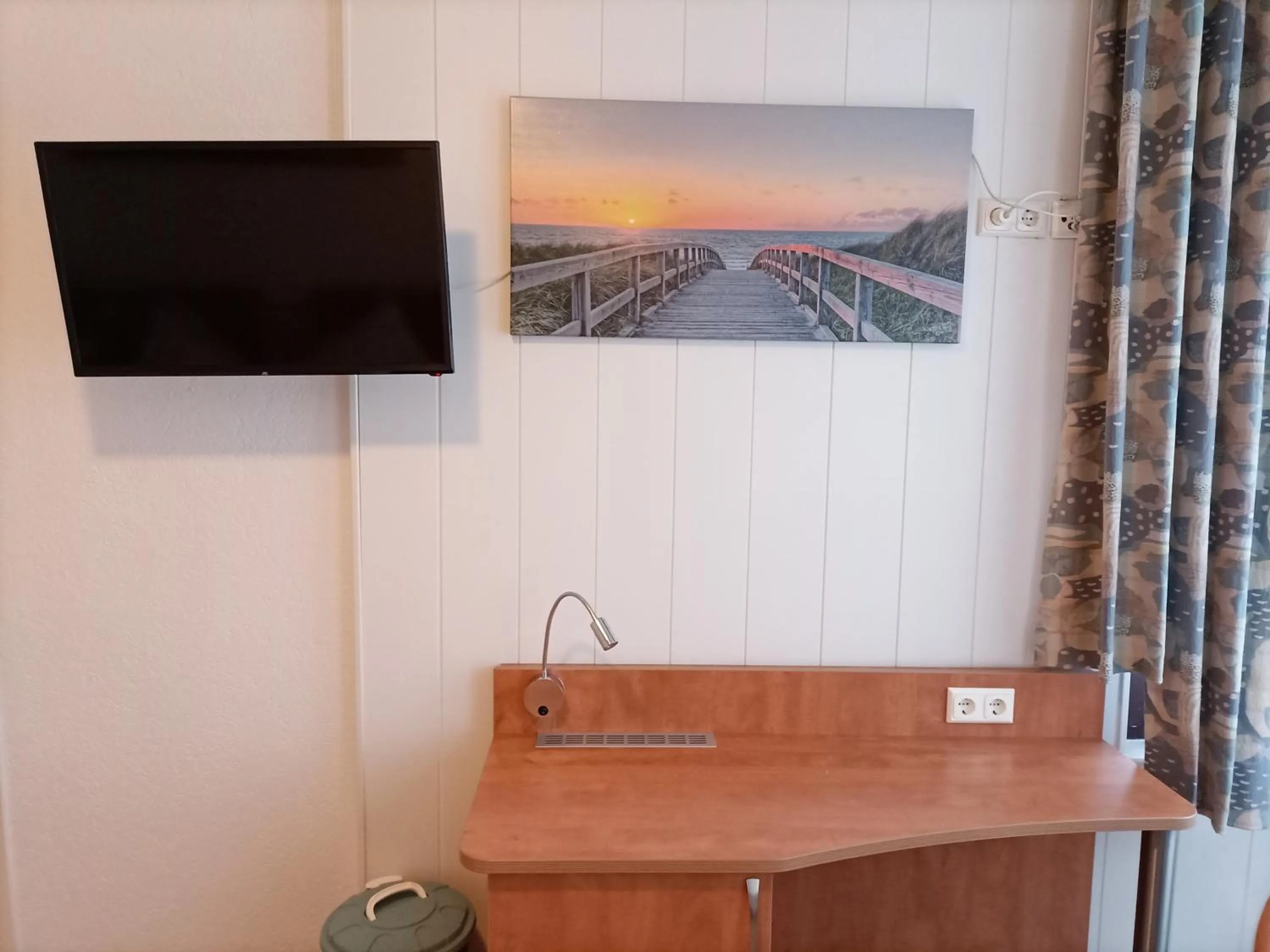 TV and multimedia in Hotel An der Karlstadt