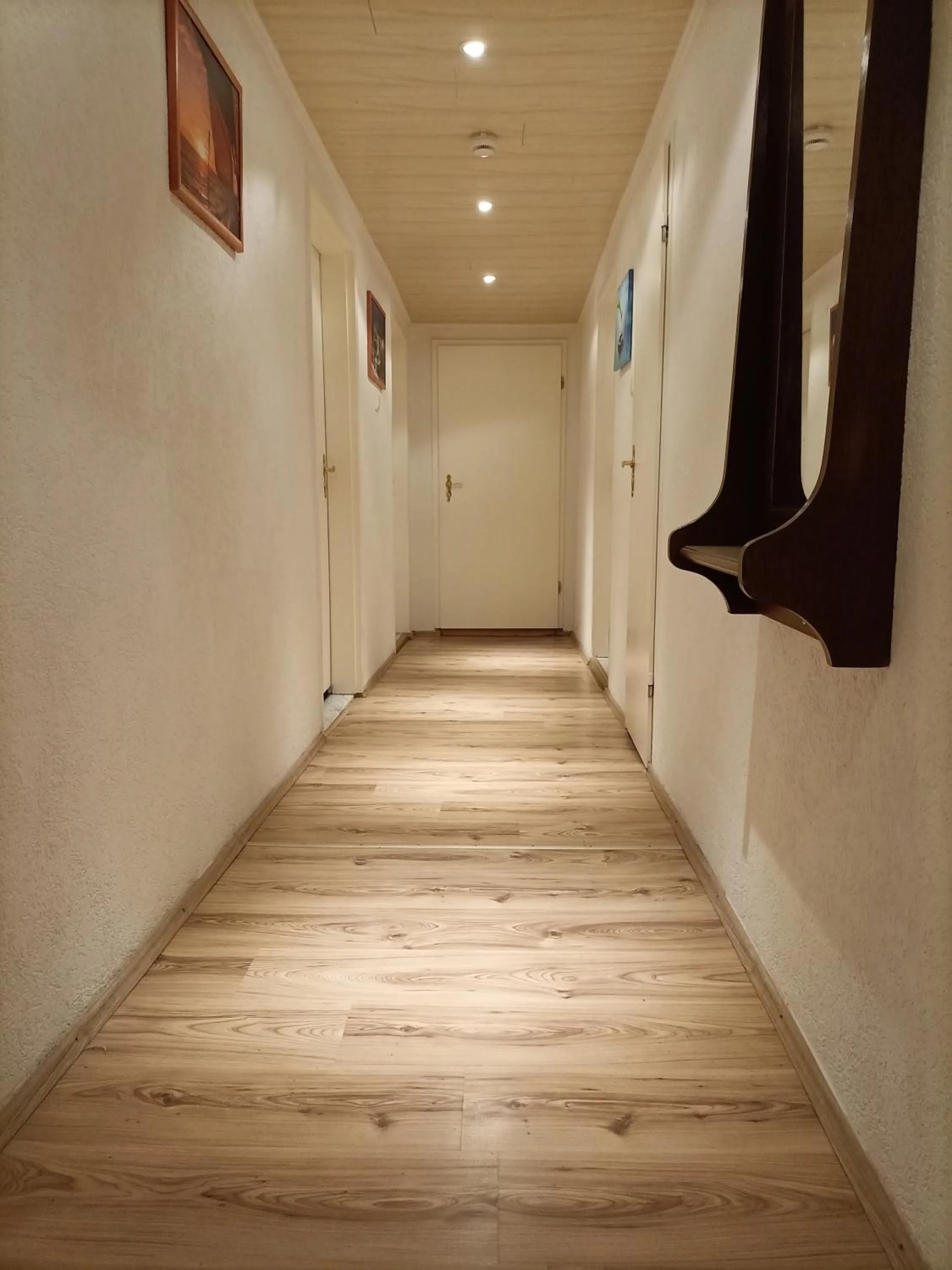 Photo of the whole room in Hotel An der Karlstadt