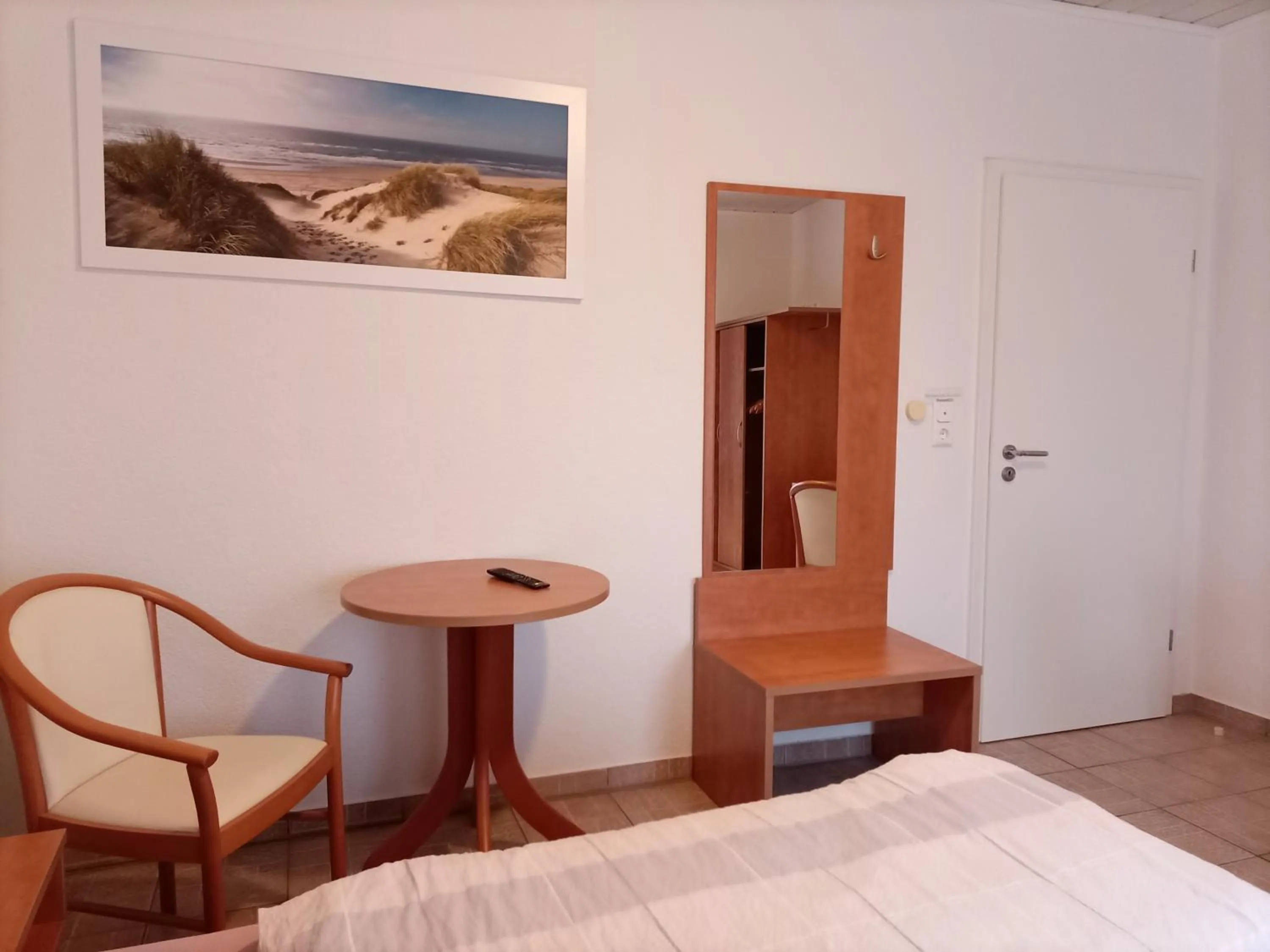 Photo of the whole room, Bed in Hotel An der Karlstadt