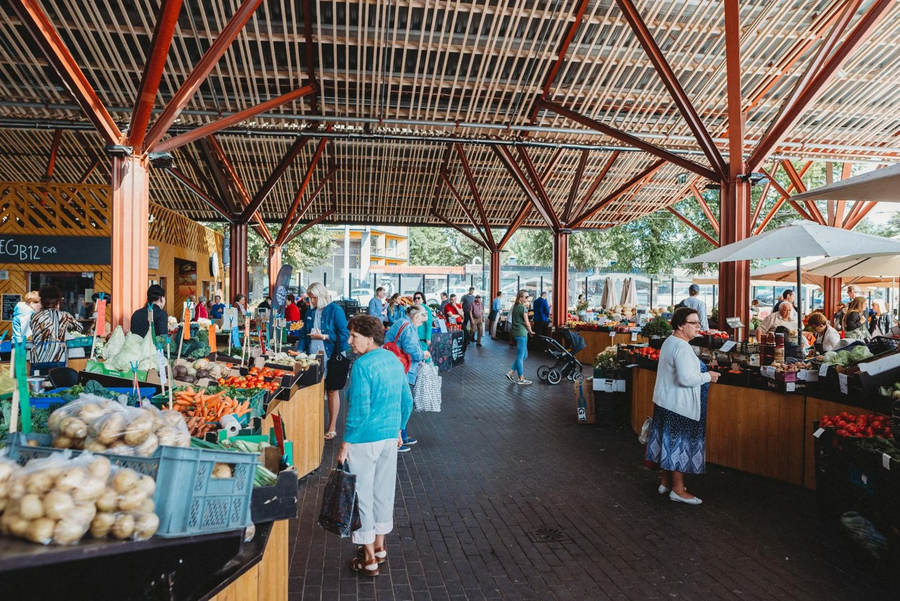 Neighbourhood in Economy Hotel